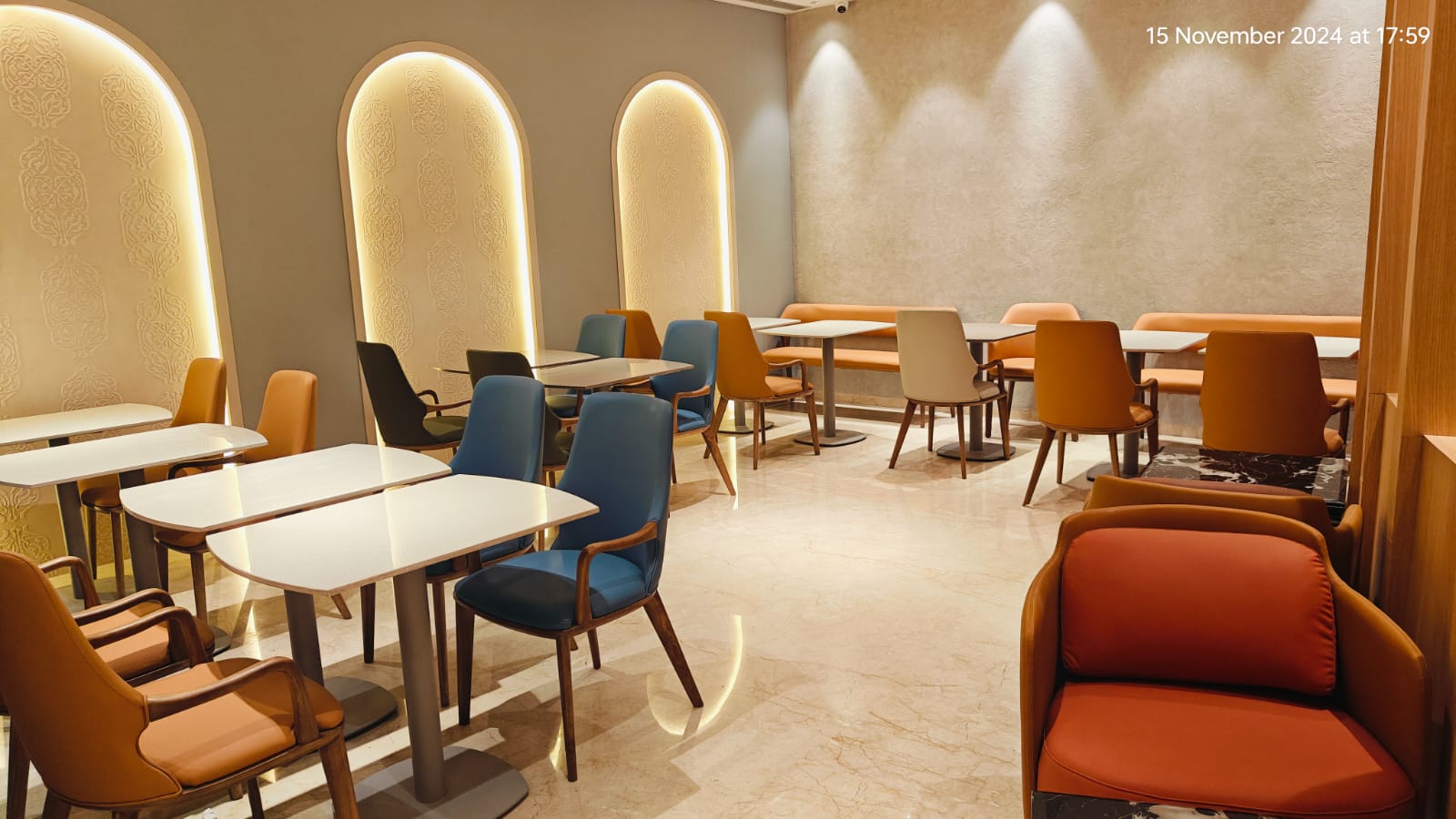 Elysian Executive Lounge - Domestic