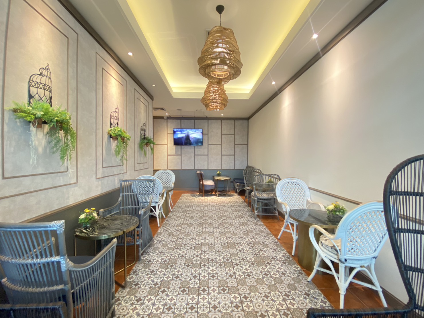 Blue Ribbon Lounge