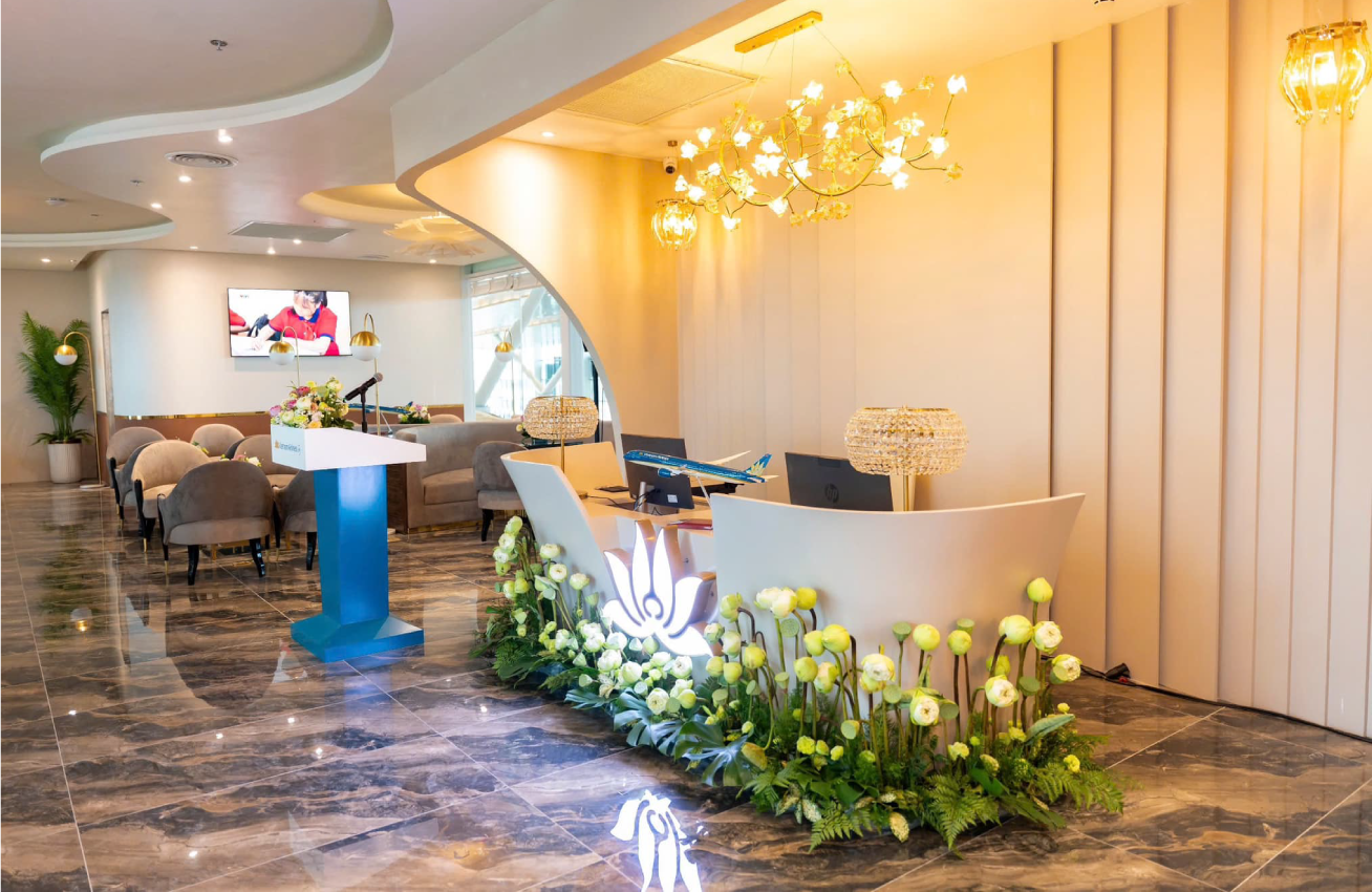 Lotus Premier Domestic Lounge