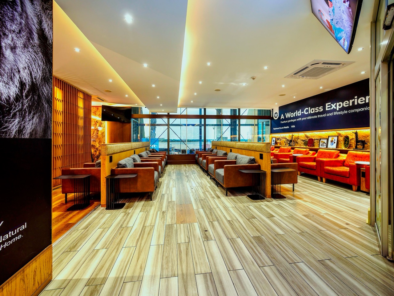 Paragon Premium Lounge