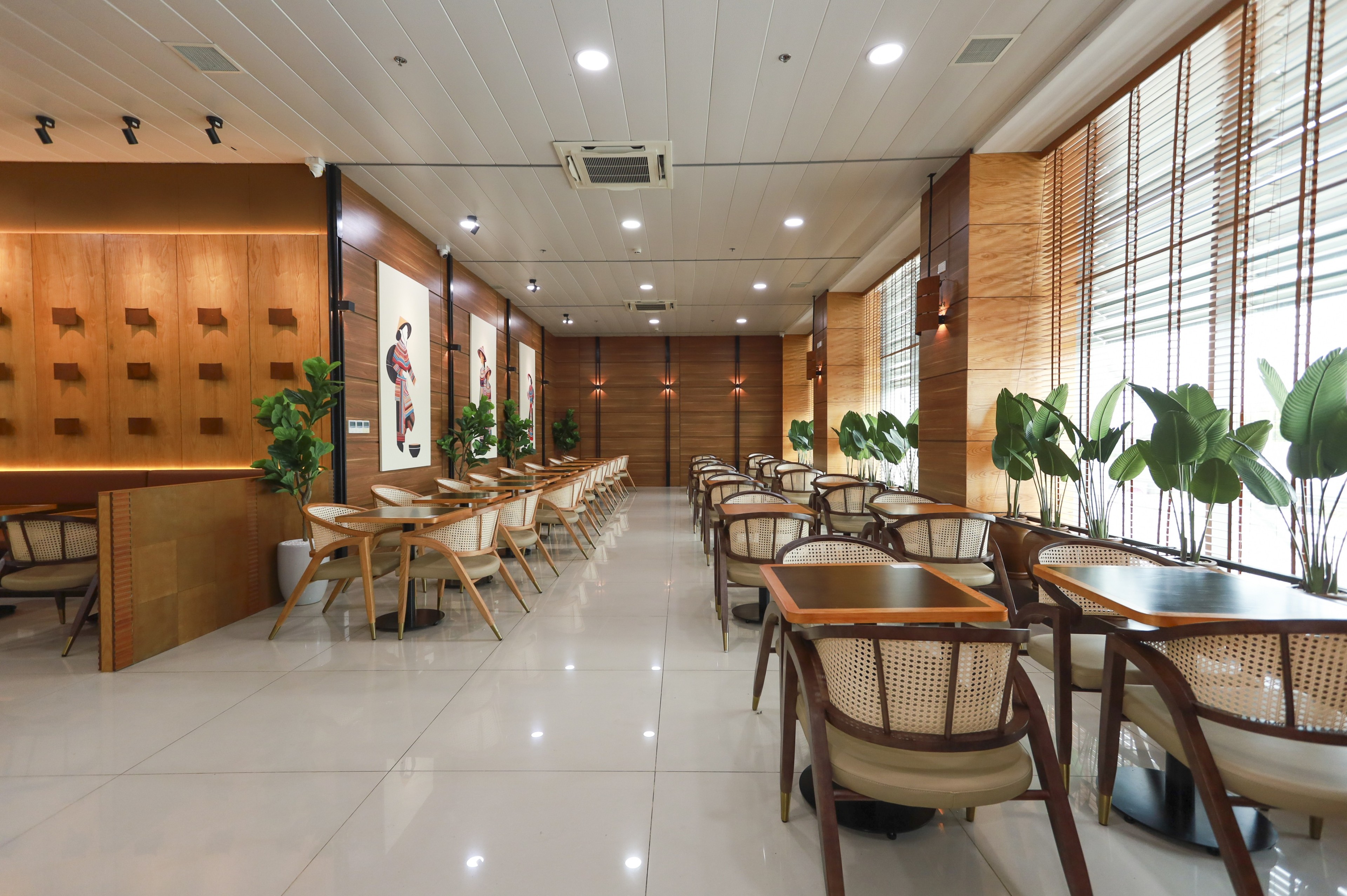 SH Premium Lounge Chu Lai image
