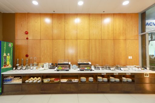 SH Premium Lounge Chu Lai image