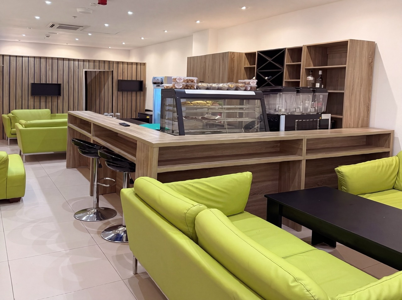 Adrinka Lounge