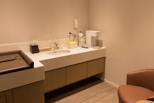 Oriental Club Lounge image