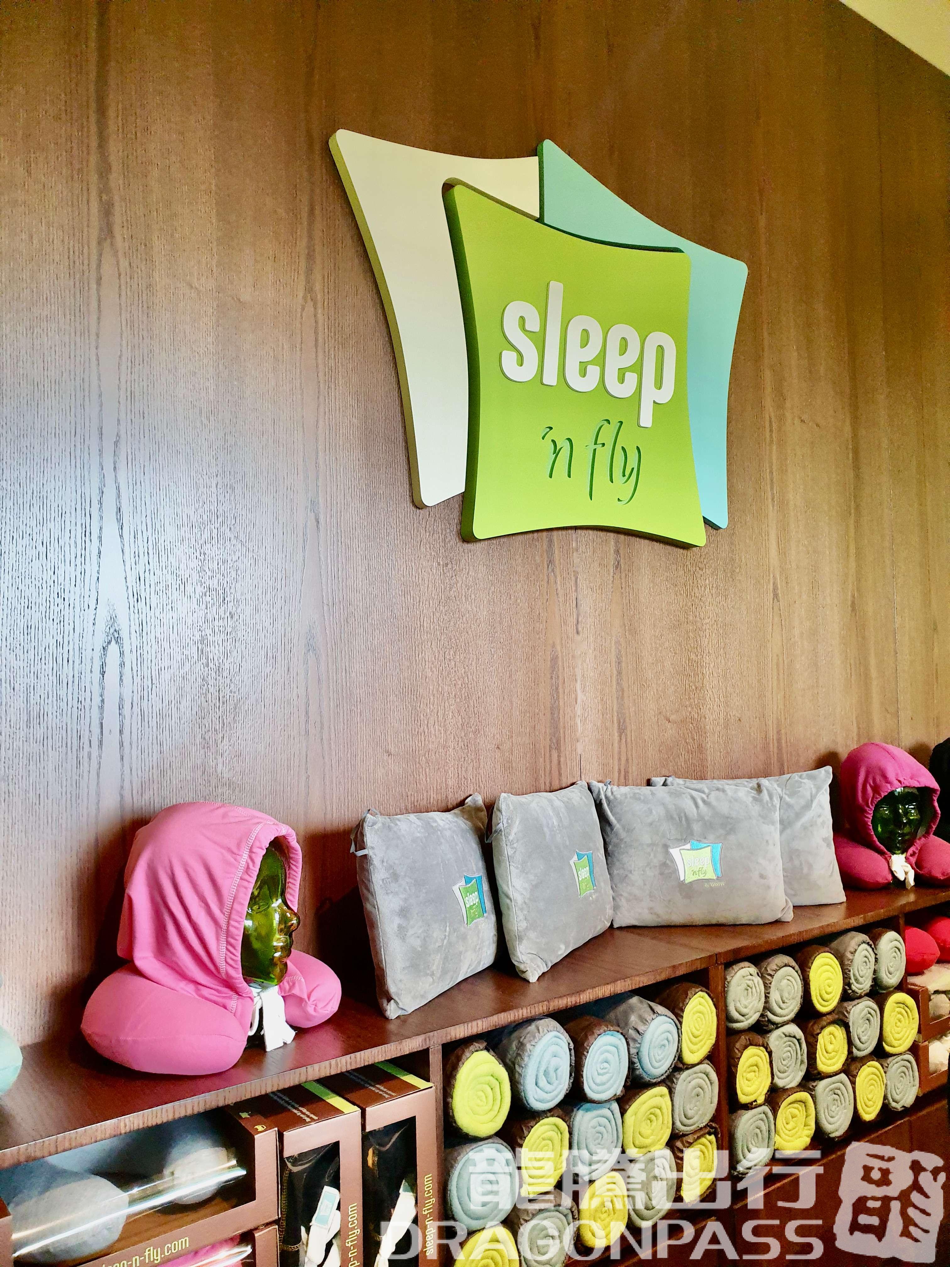 sleep 'n fly Sleep Lounge & Showers (Concourse D)