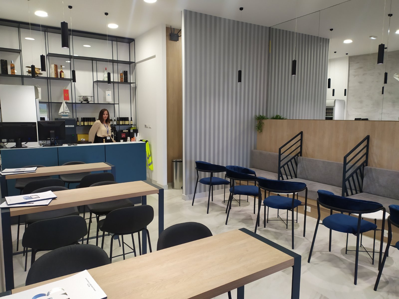 Business Lounge
