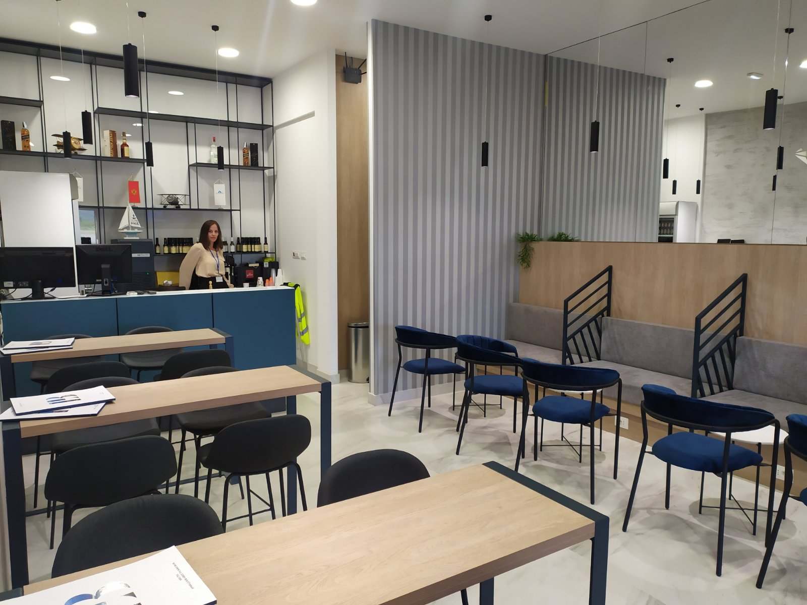 Business Lounge