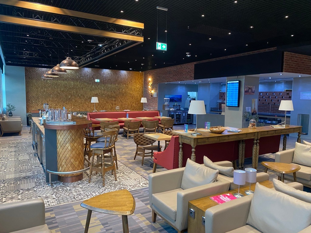 Primeclass Lounge - interior view 3