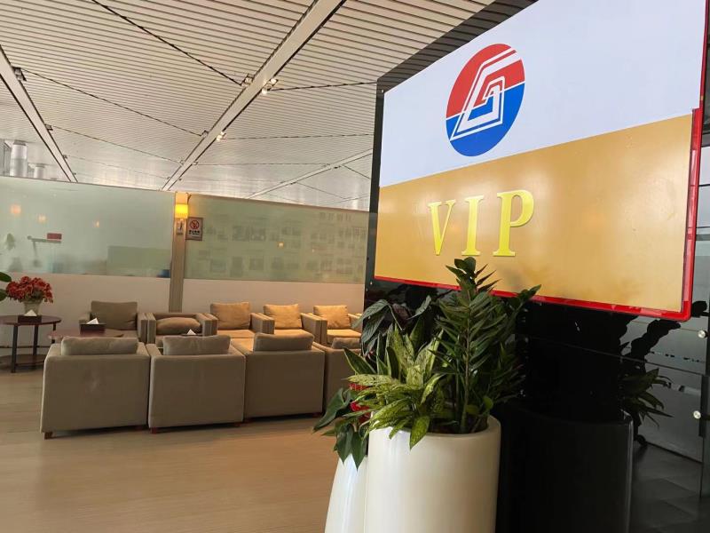 First Class Lounge - interior view 4