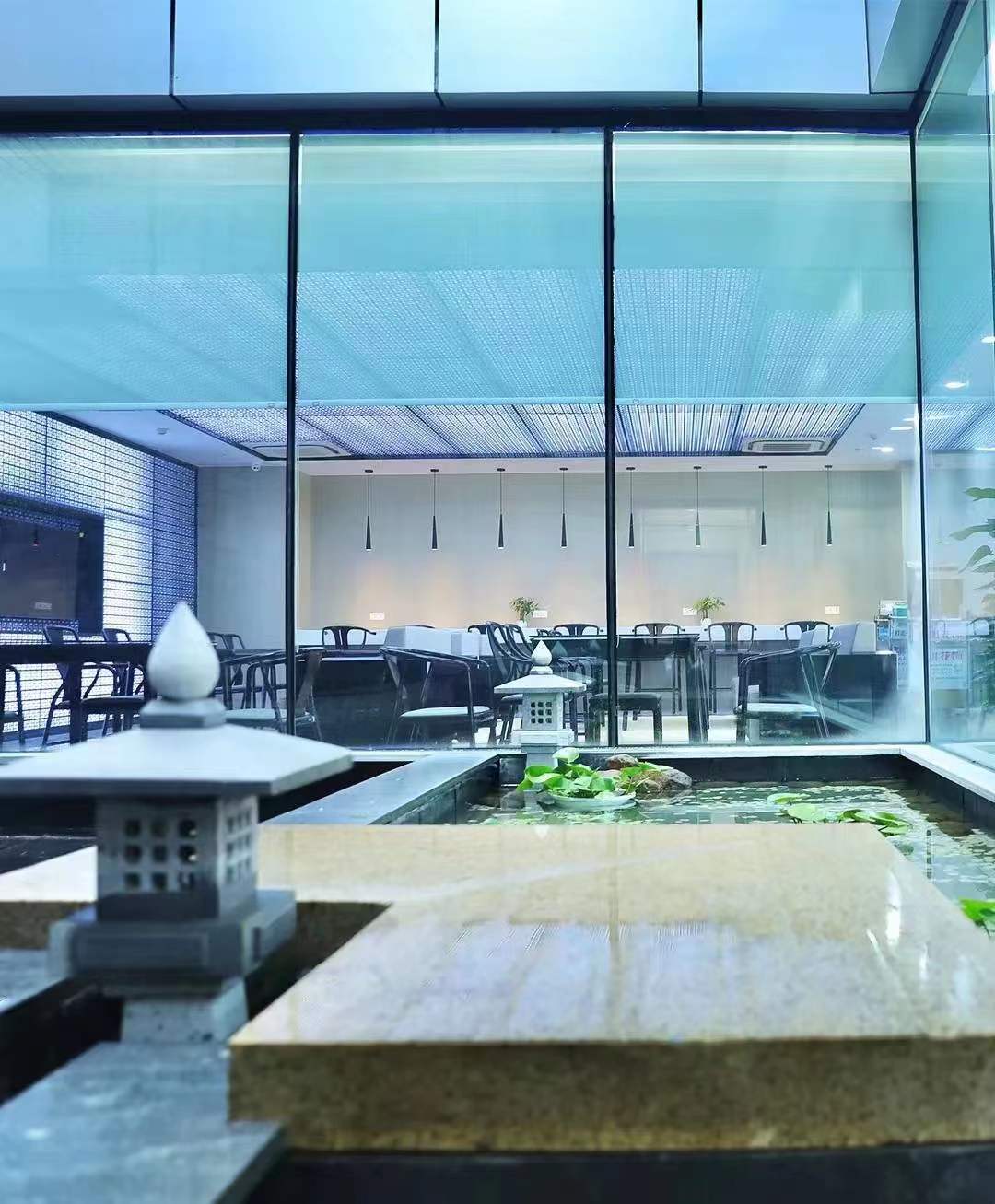 First Class Lounge