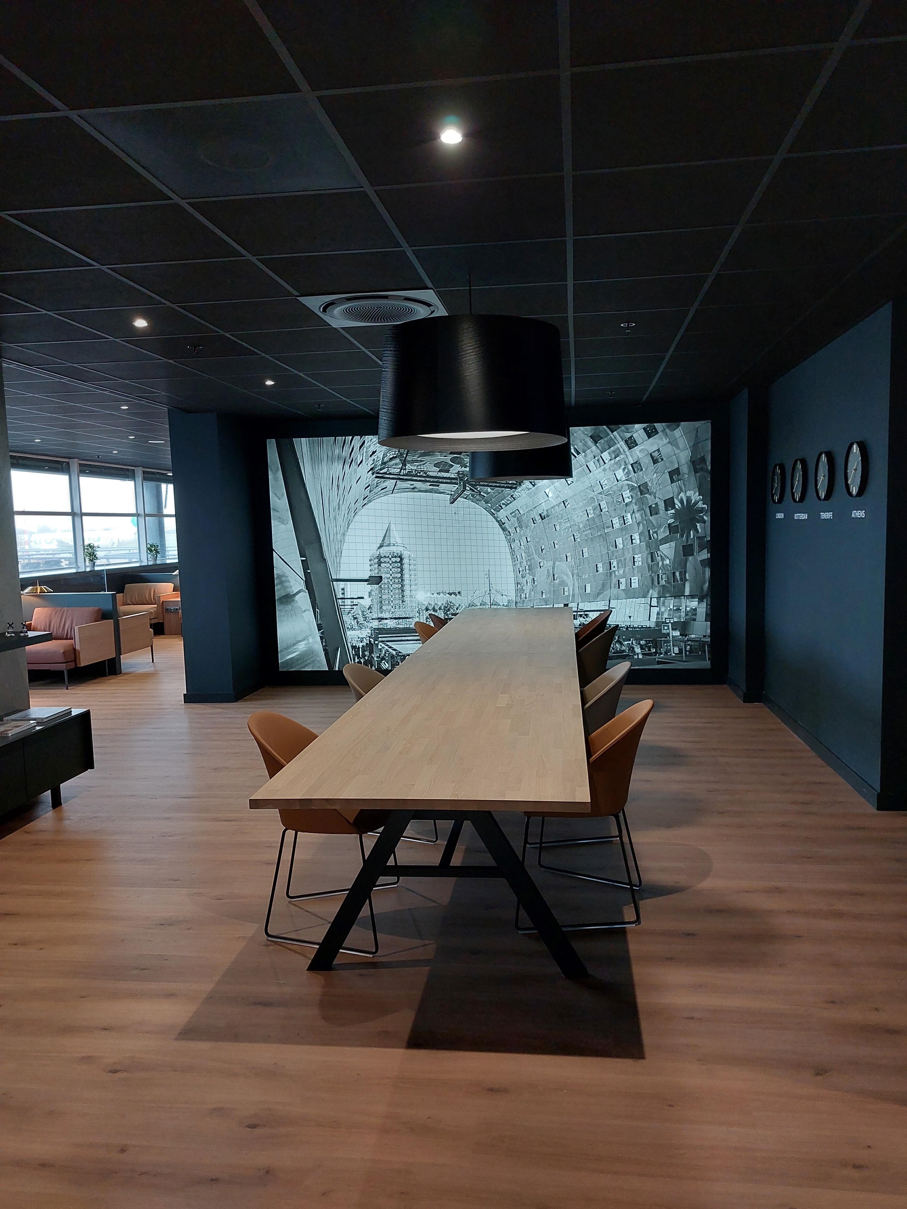 Prima Vista Lounge - interior view 3