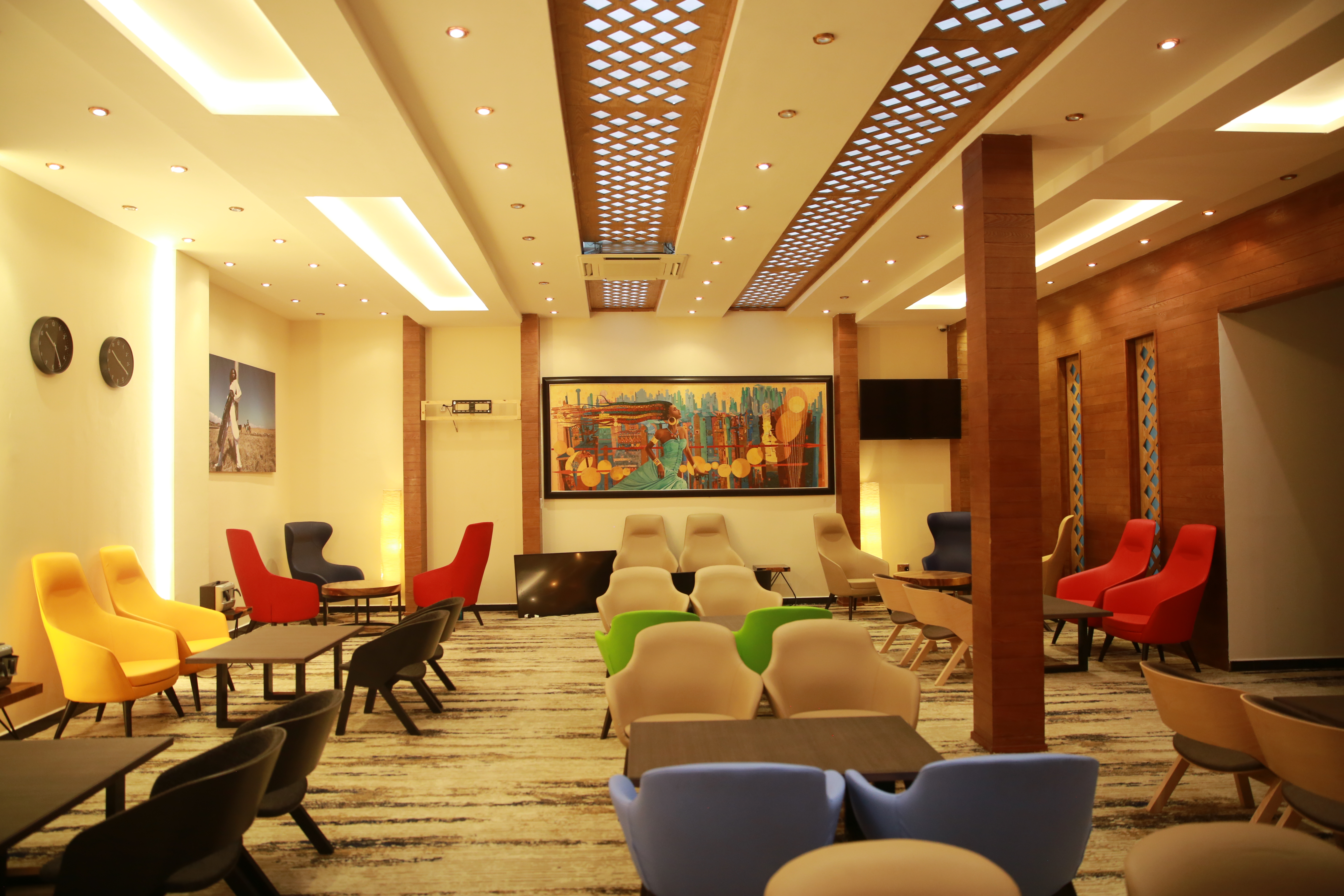 Plaza Premium Lounge - interior view 4