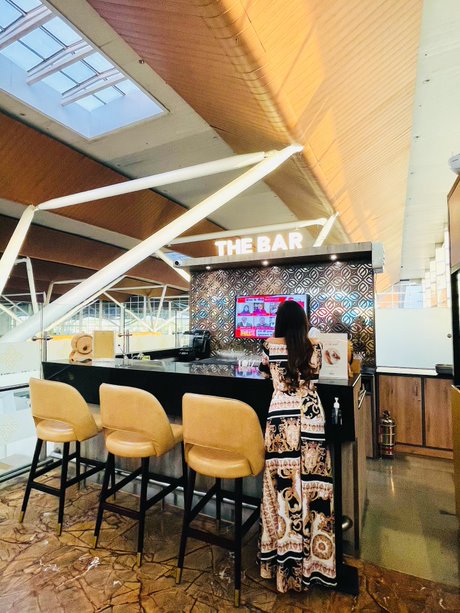 Encalm Lounge (Domestic T1D) - interior view 4