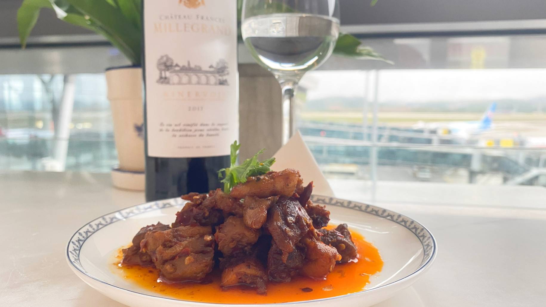 Skypearl Lounge(T3-Intl) - interior view 3