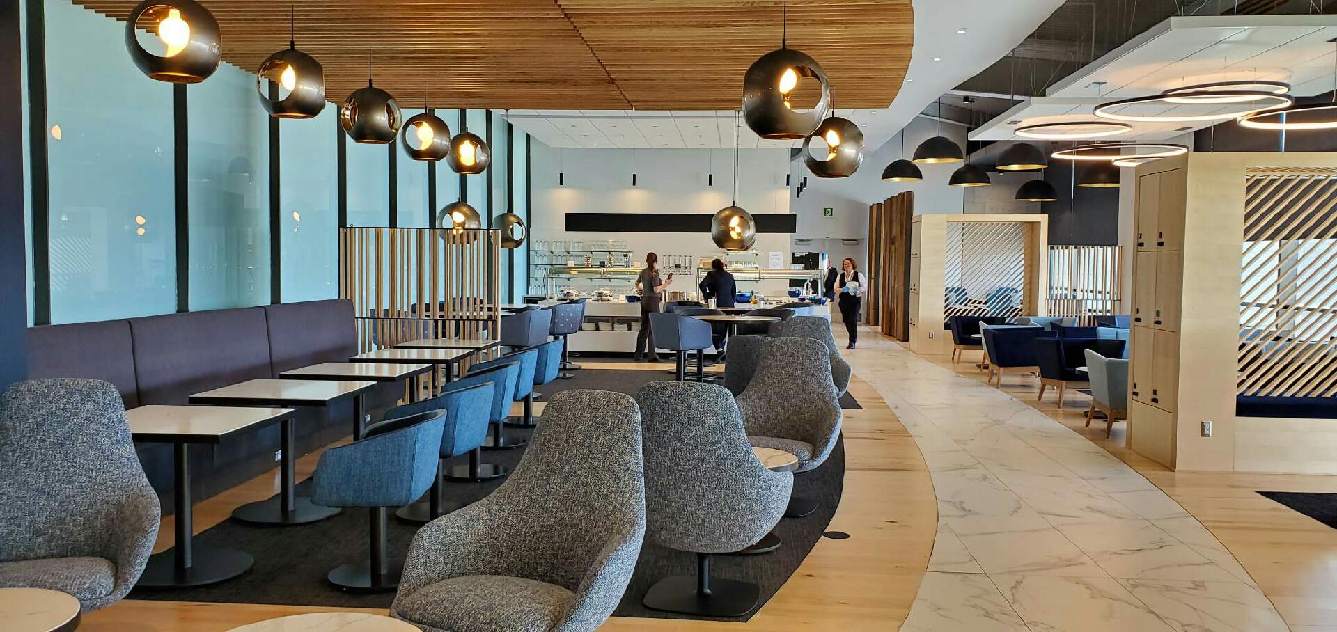 Aspire Lounge - interior view 2