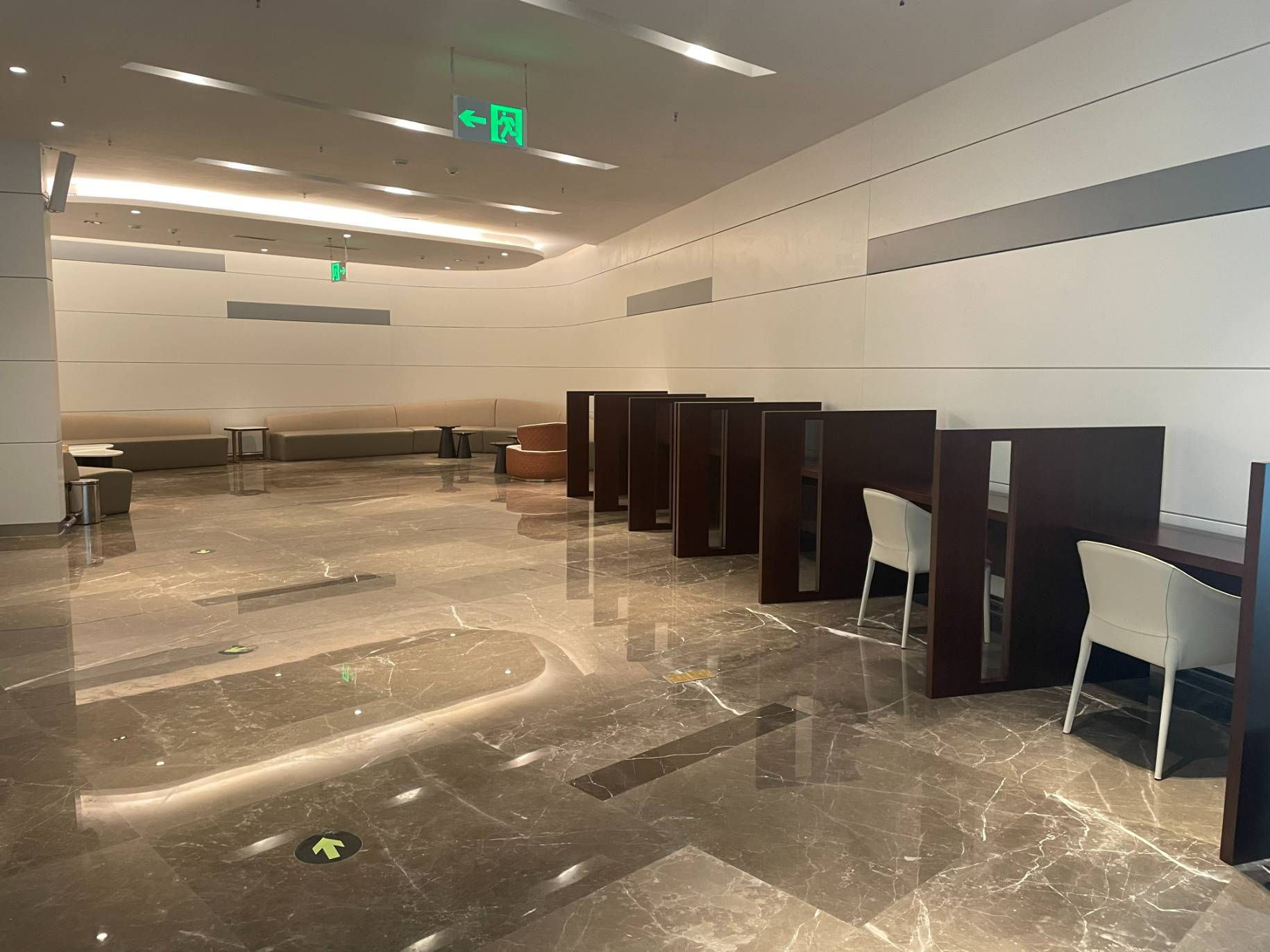 First Class Lounge