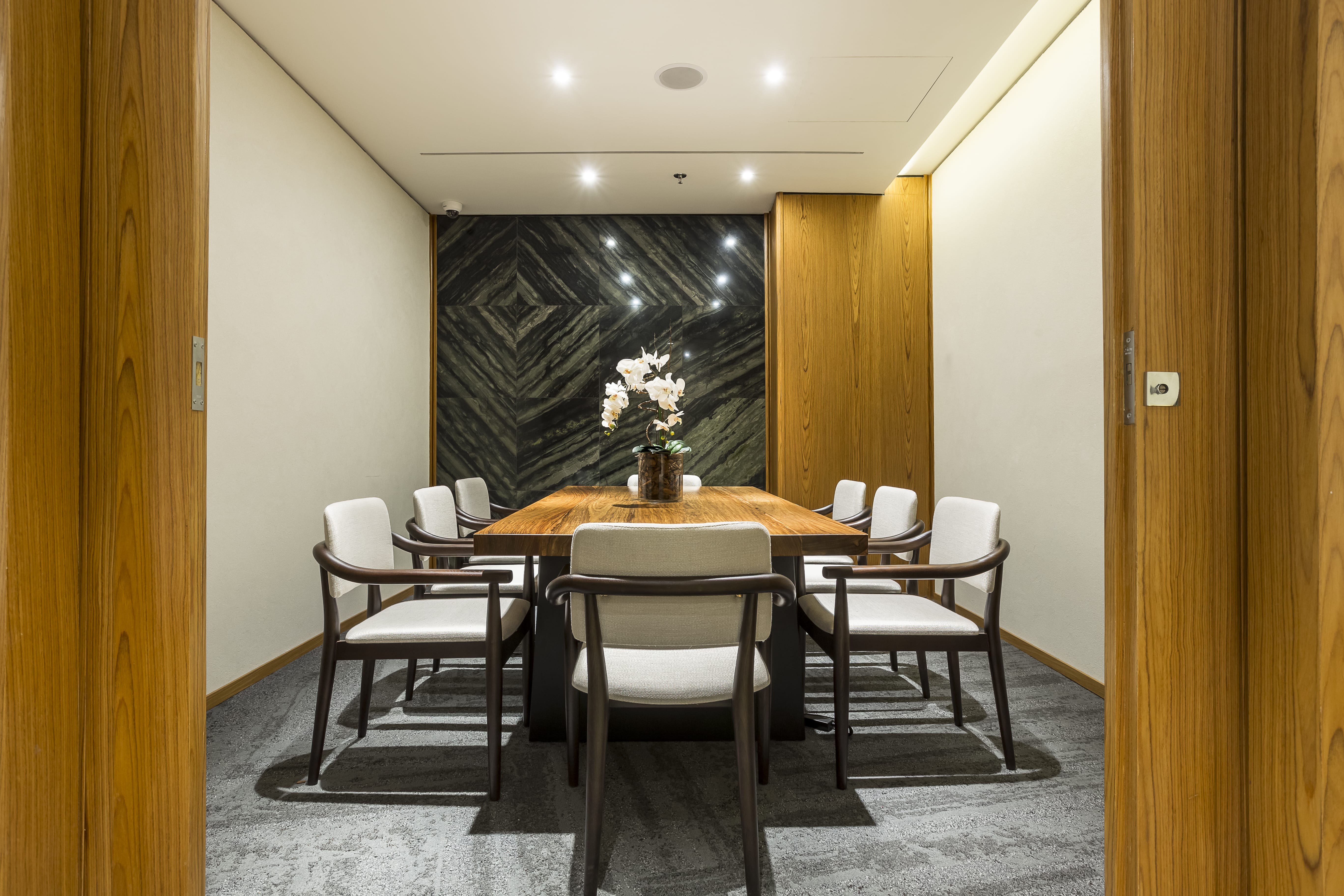 Plaza Premium Lounge (Arrivals)