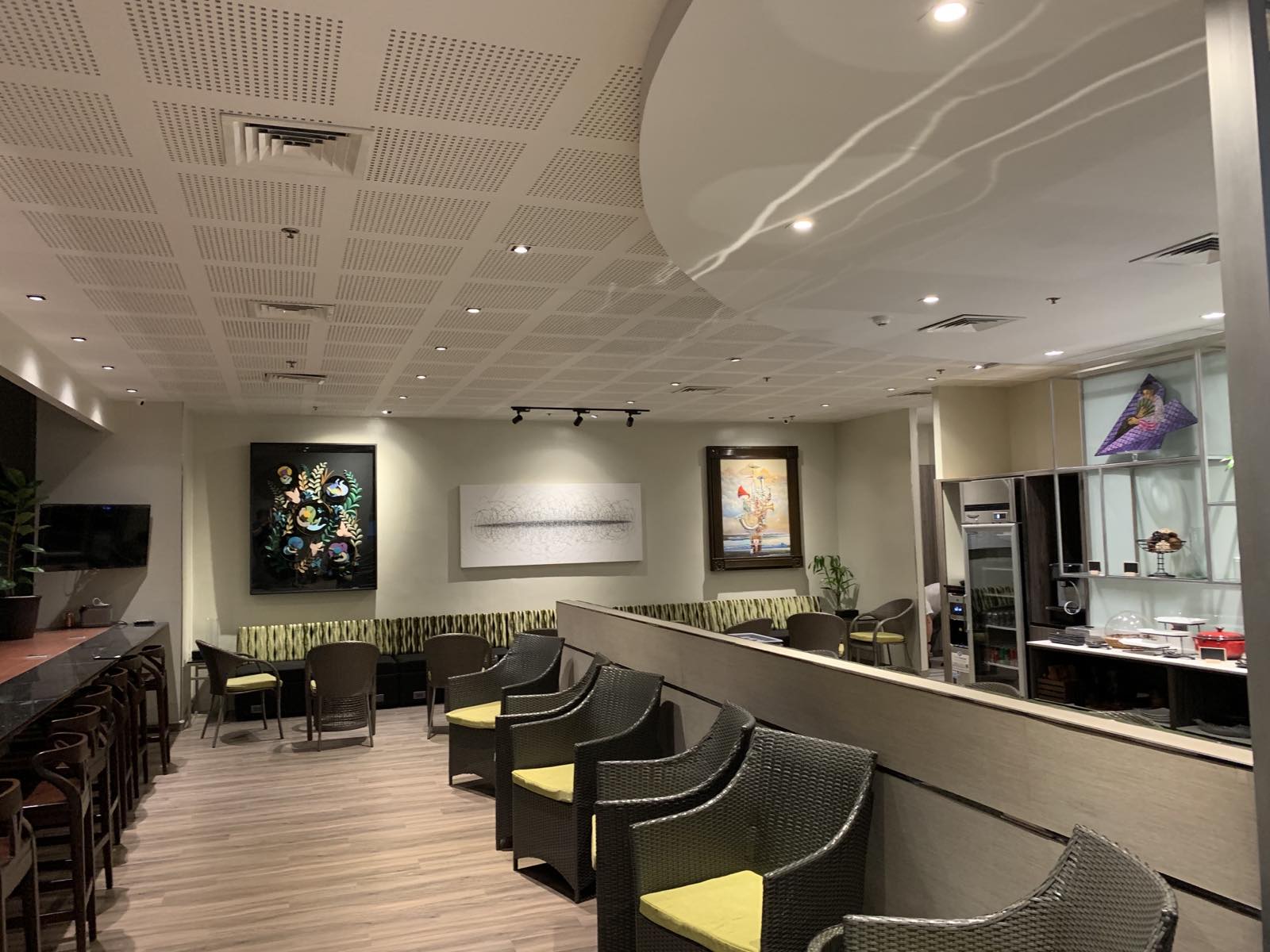 A Lounge (T1)