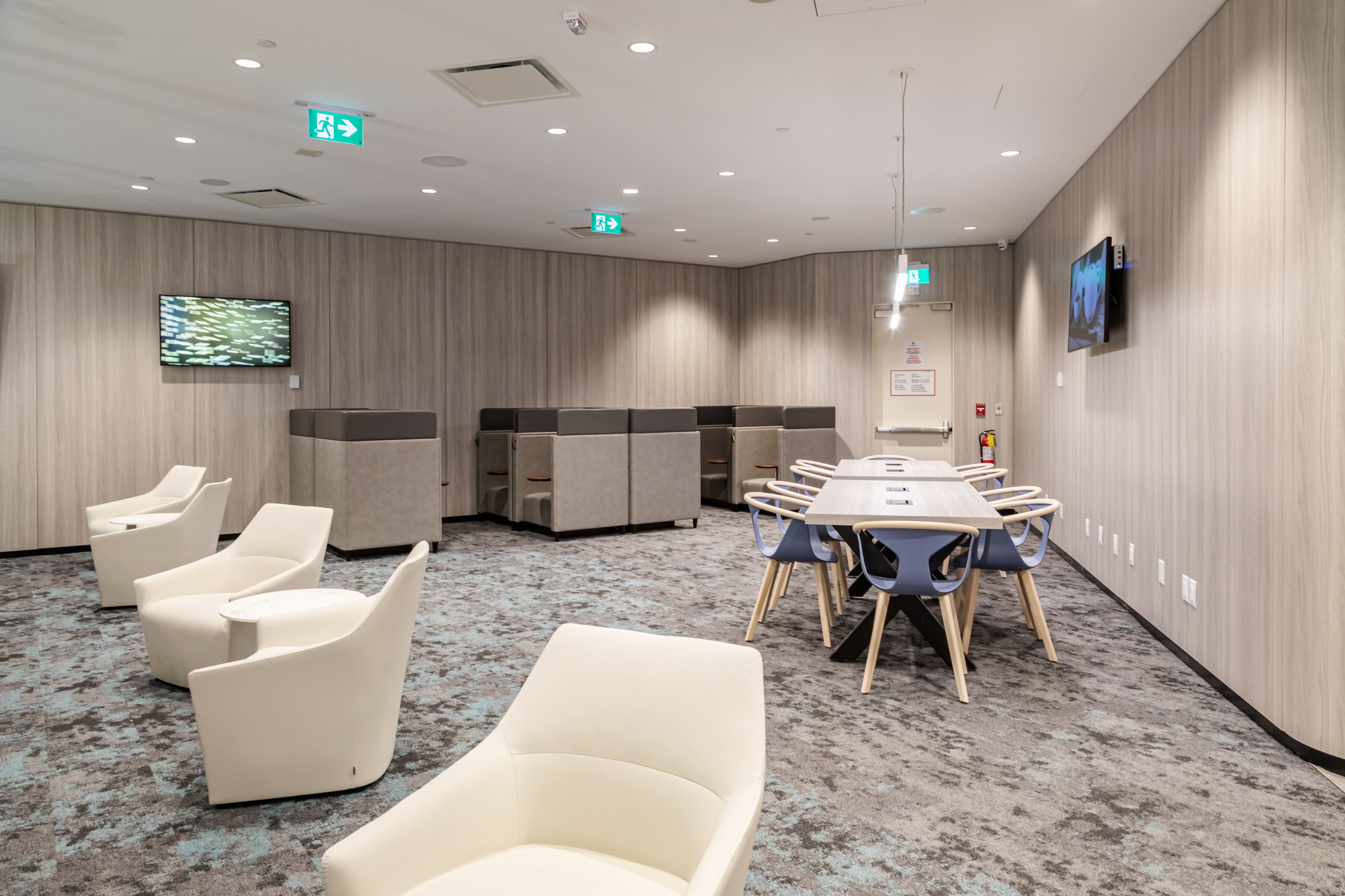 Plaza Premium Lounge (Domestic) - interior view 3