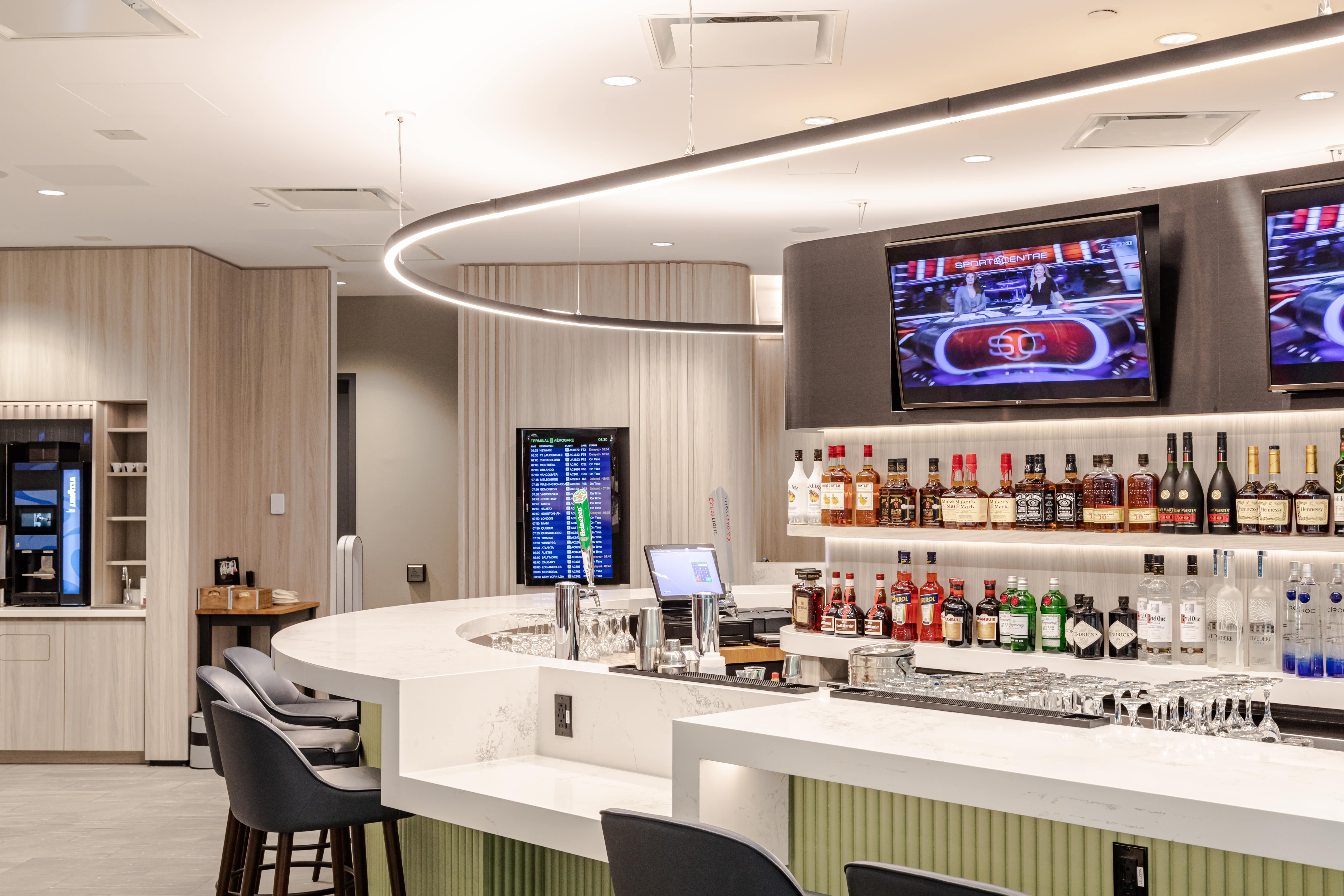 Plaza Premium Lounge (Domestic)