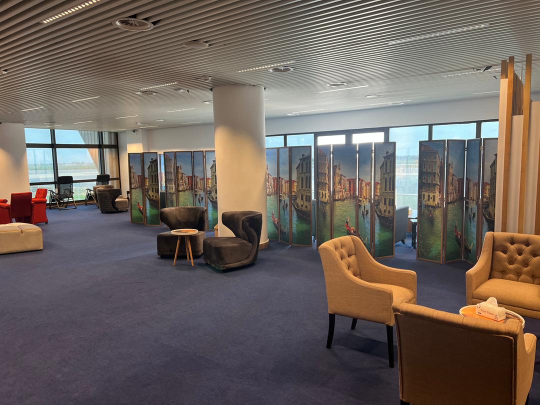 Roumieh Business Lounge