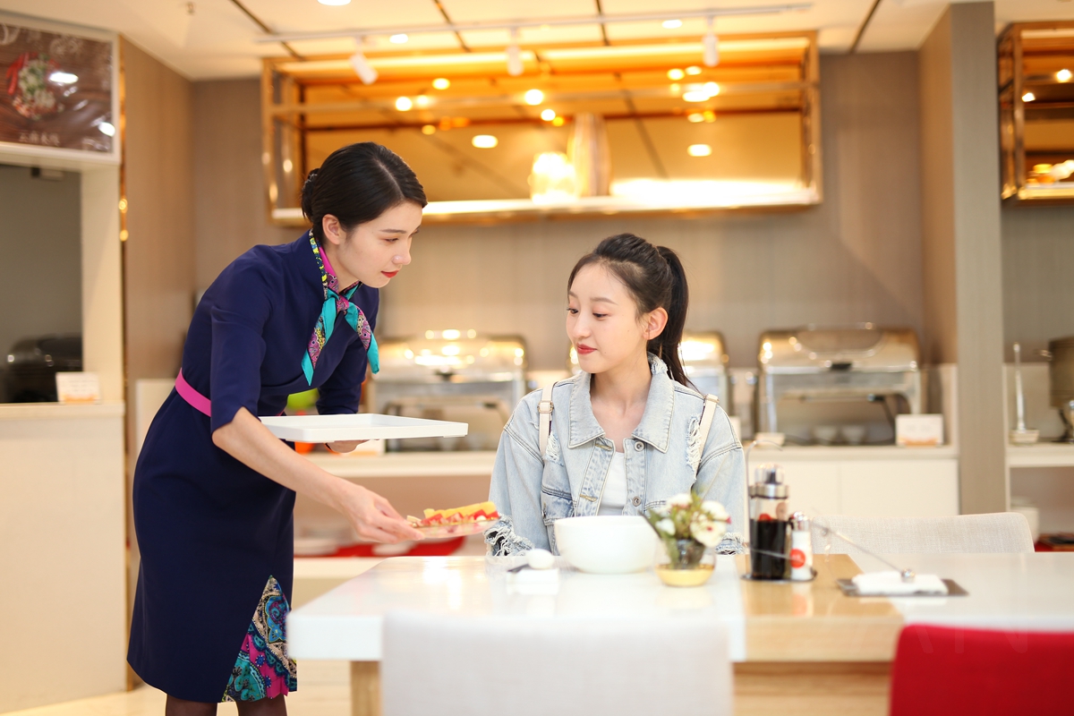KunMing Airline V19 Lounge - interior view 3