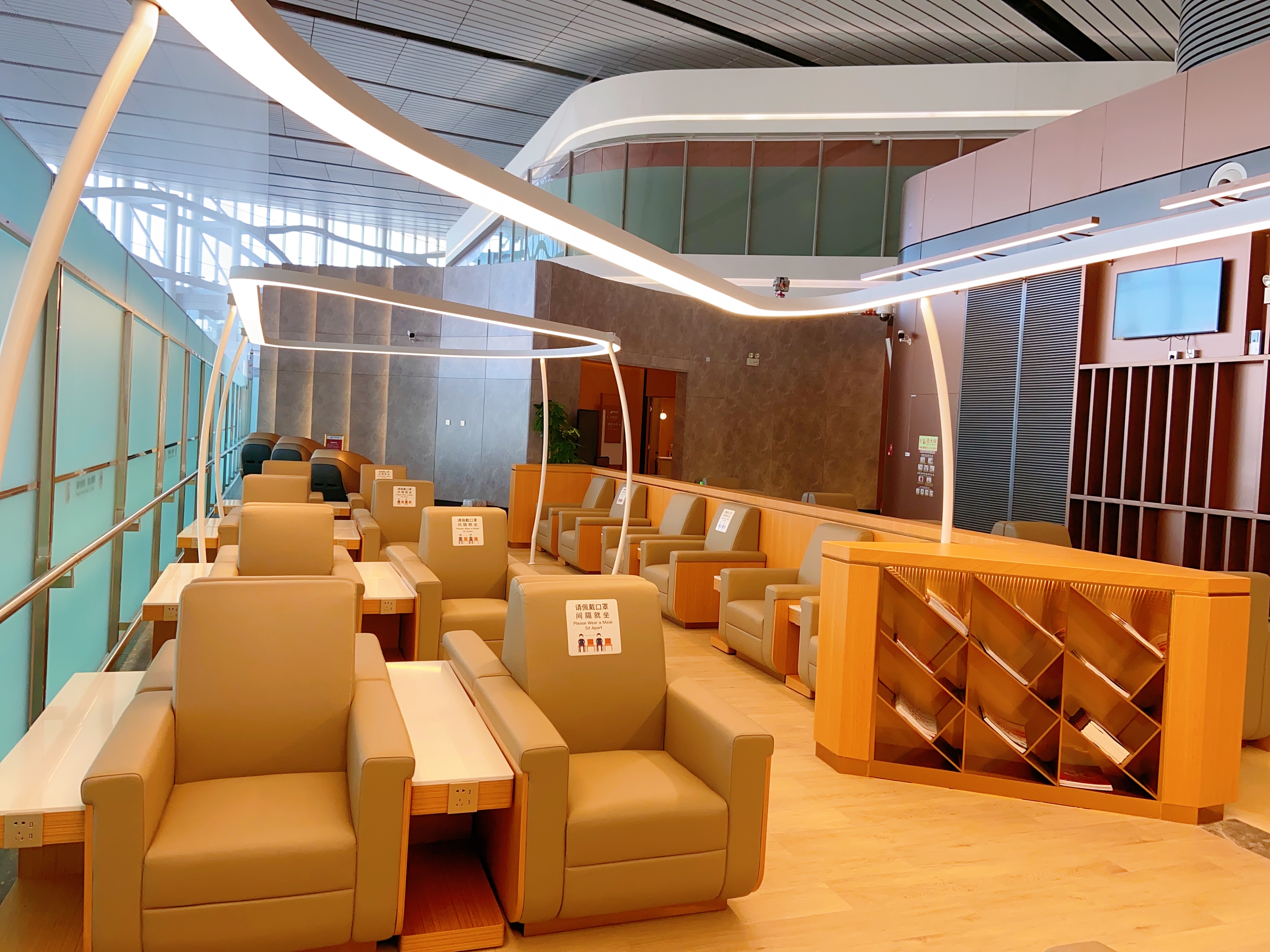 Southern Airline Golden/Sliver Card Member Lounge 3 at Daxing International Airport (PKX)