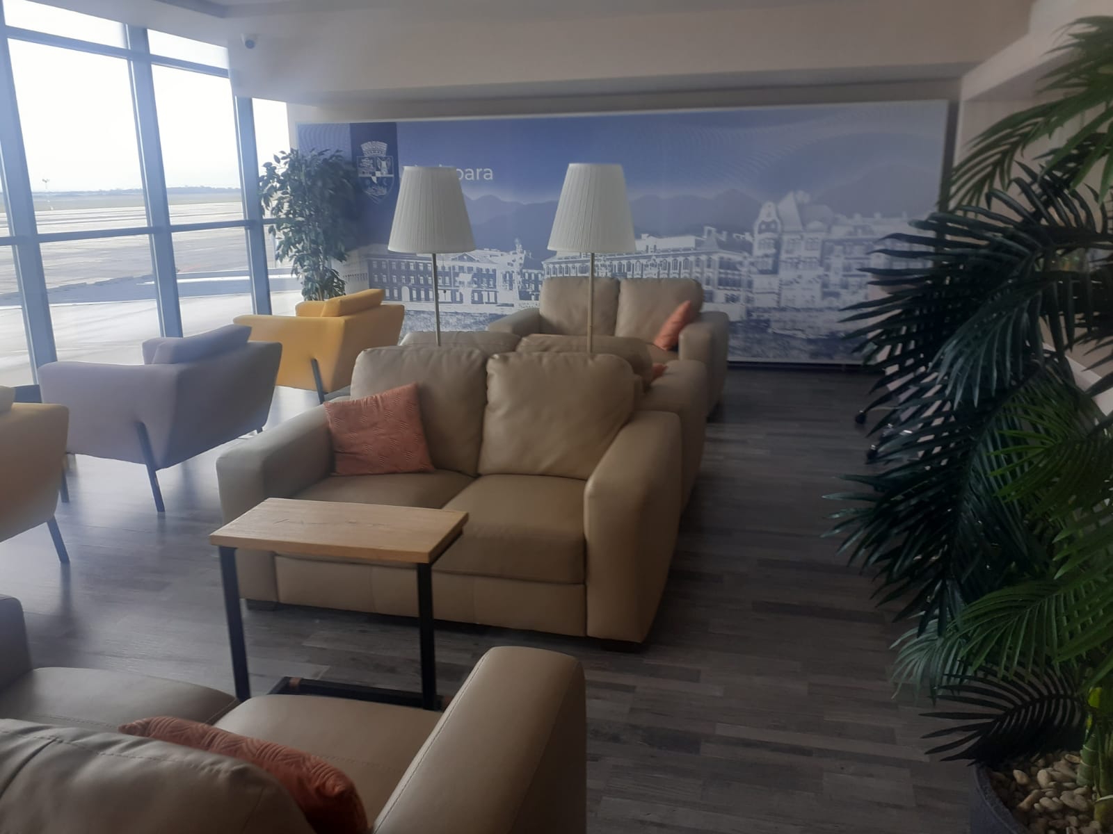 International Business Lounge - interior view 2