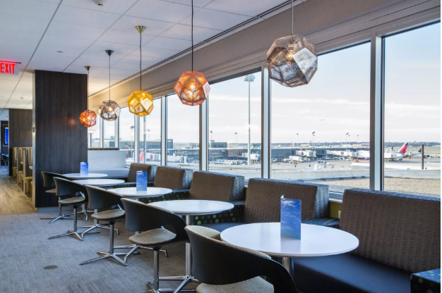 Escape Lounge - interior view 2