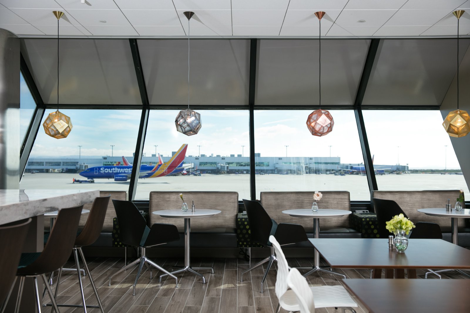 Escape Lounge - interior view 4