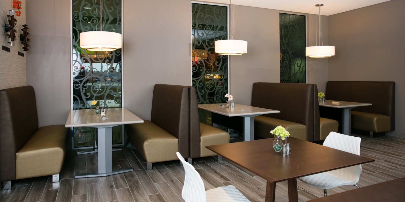 Escape Lounge - interior view 2