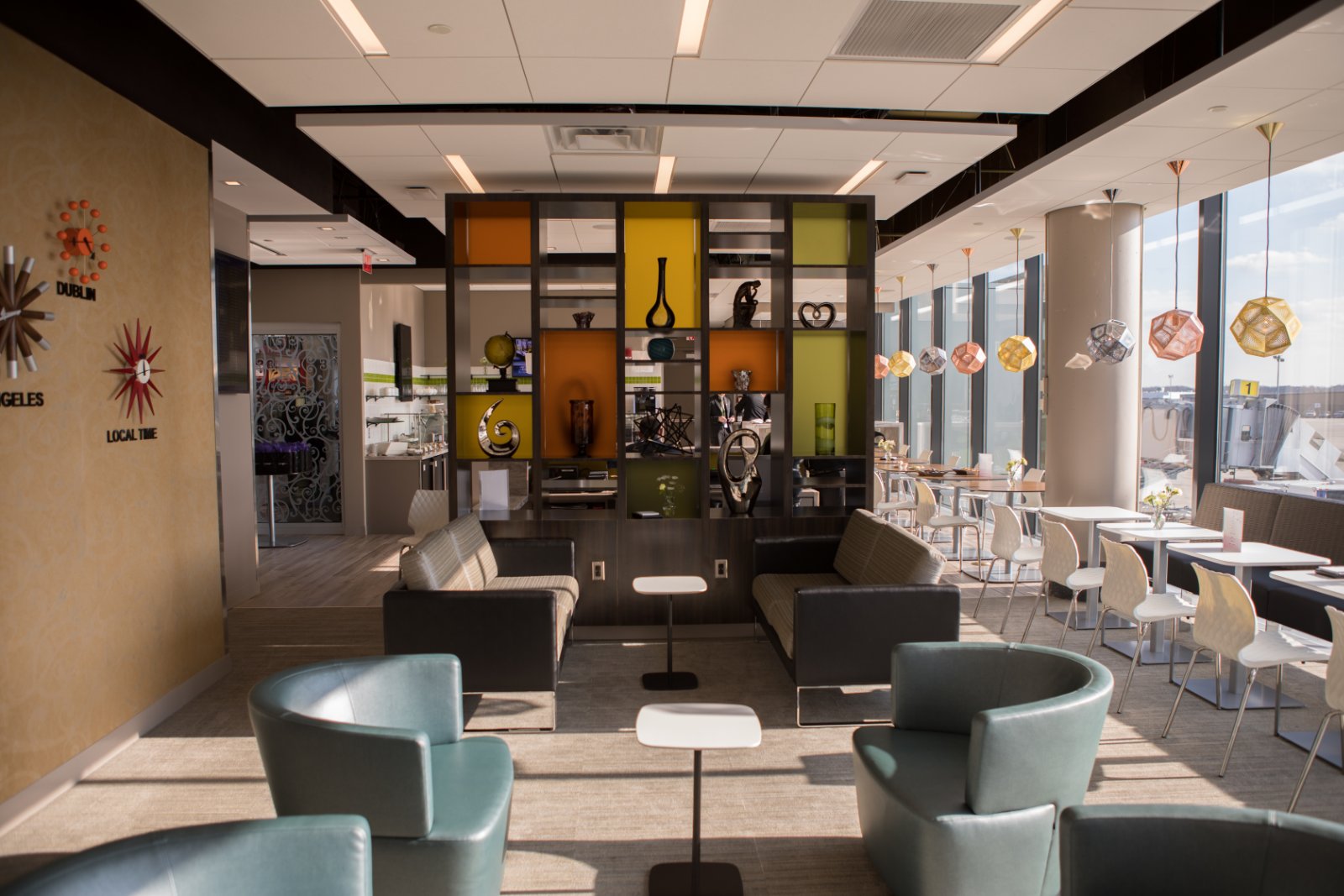 Escape Lounge - interior view 2