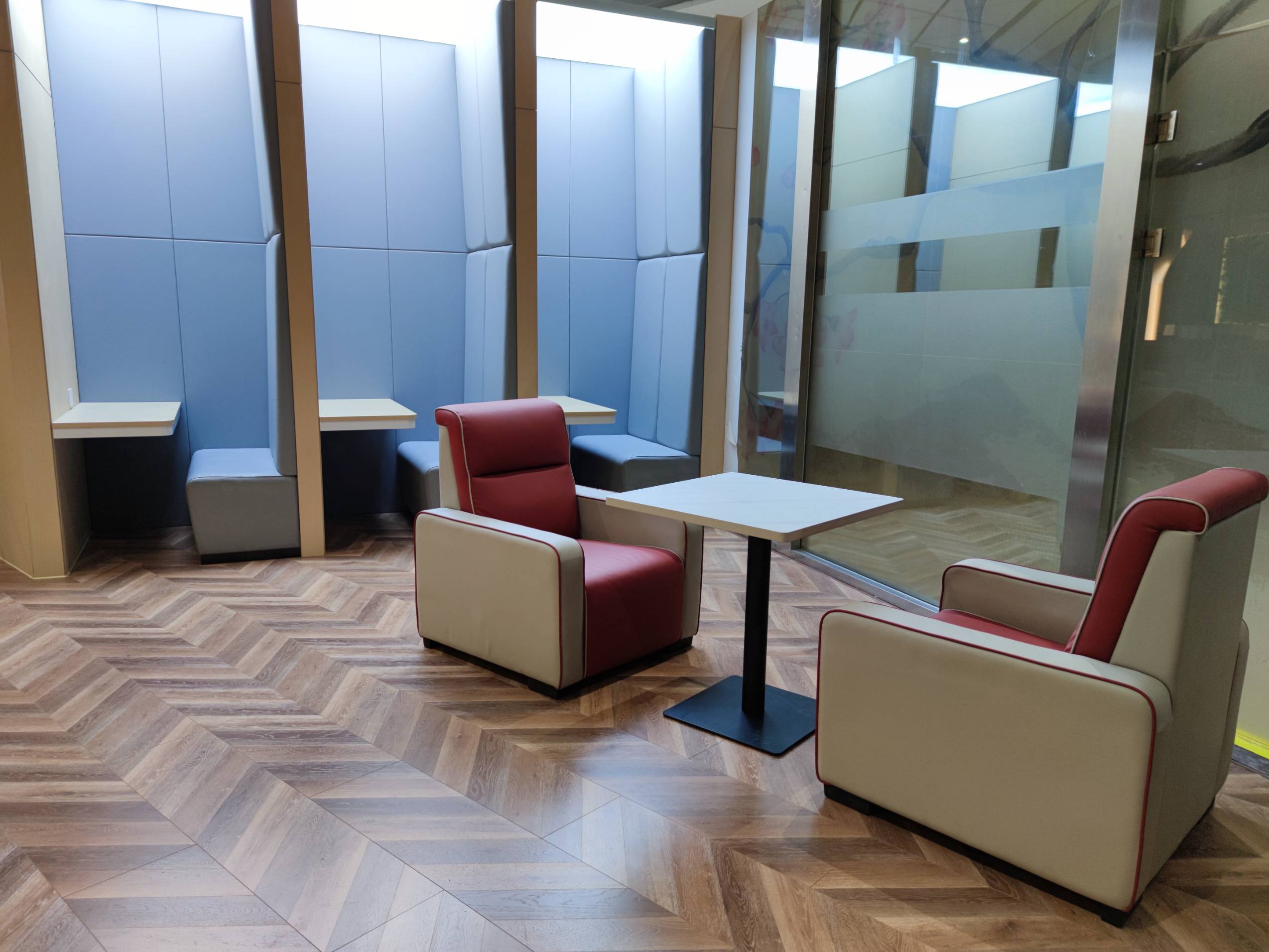 South Airline Pearl Lounge(T3 Domestic) - interior view 4