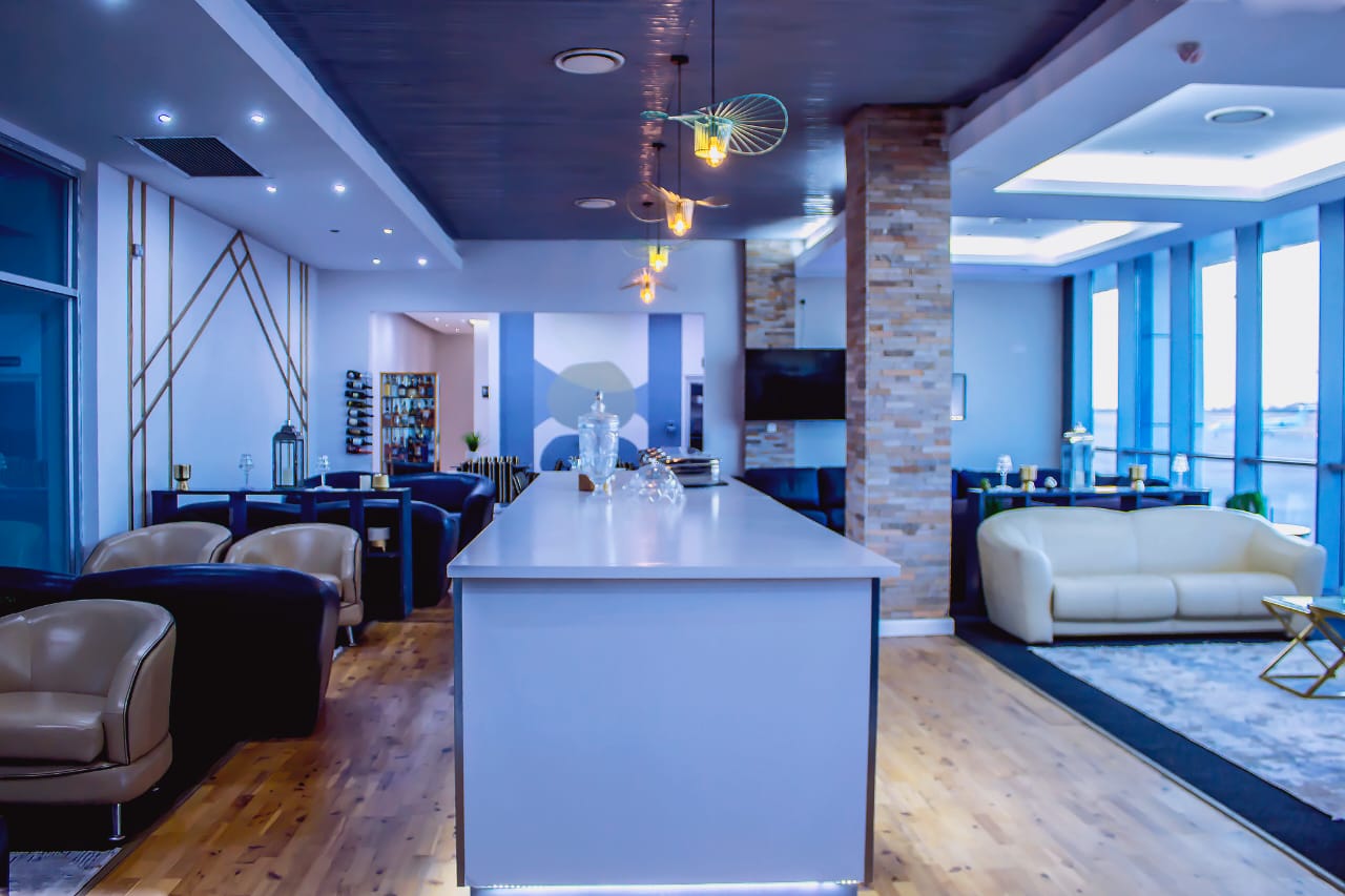 ConnieK Livingstone Lounge - interior view 3