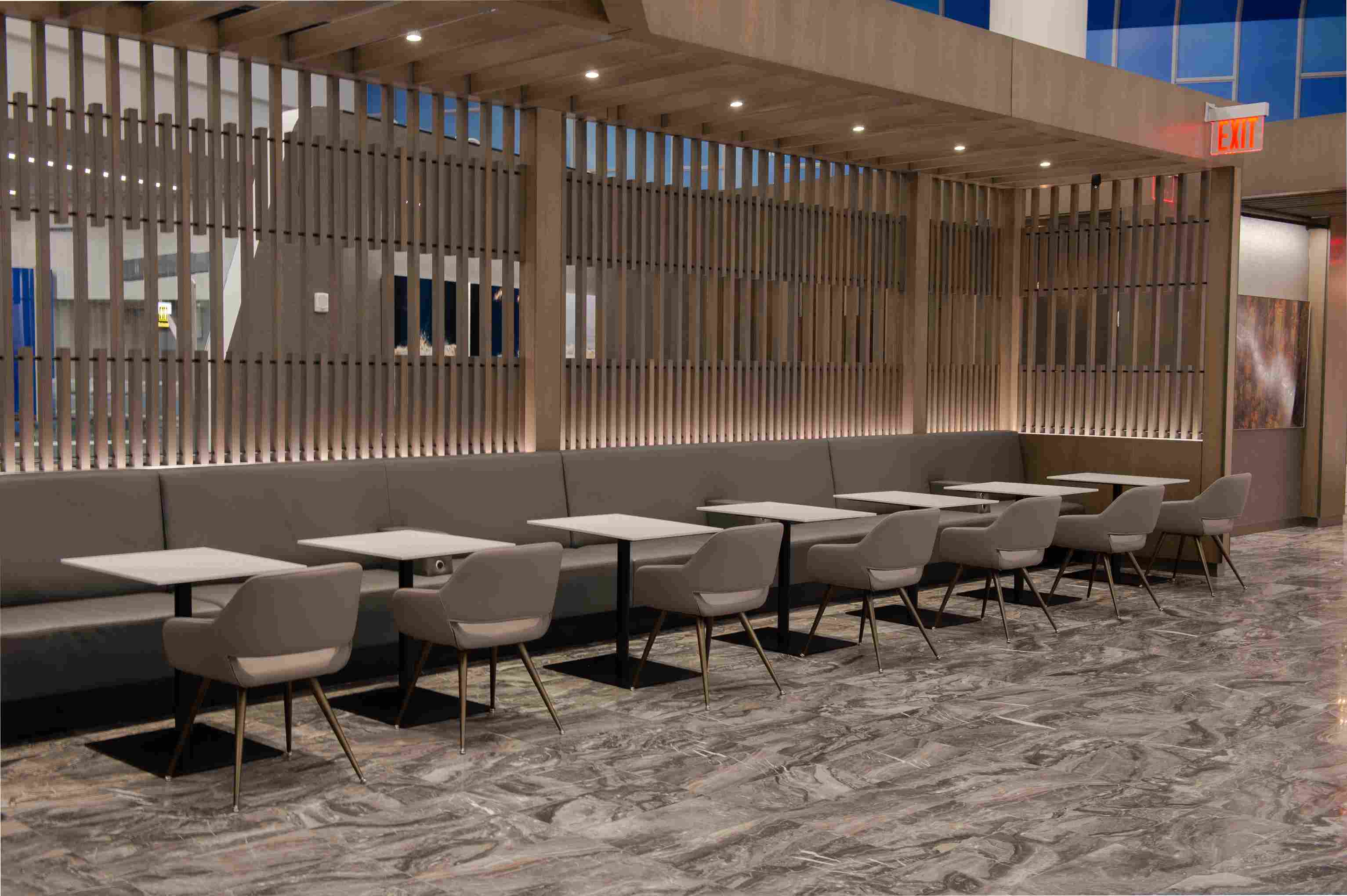 Air Canada LaGuardia Maple Leaf Lounge - interior view 3