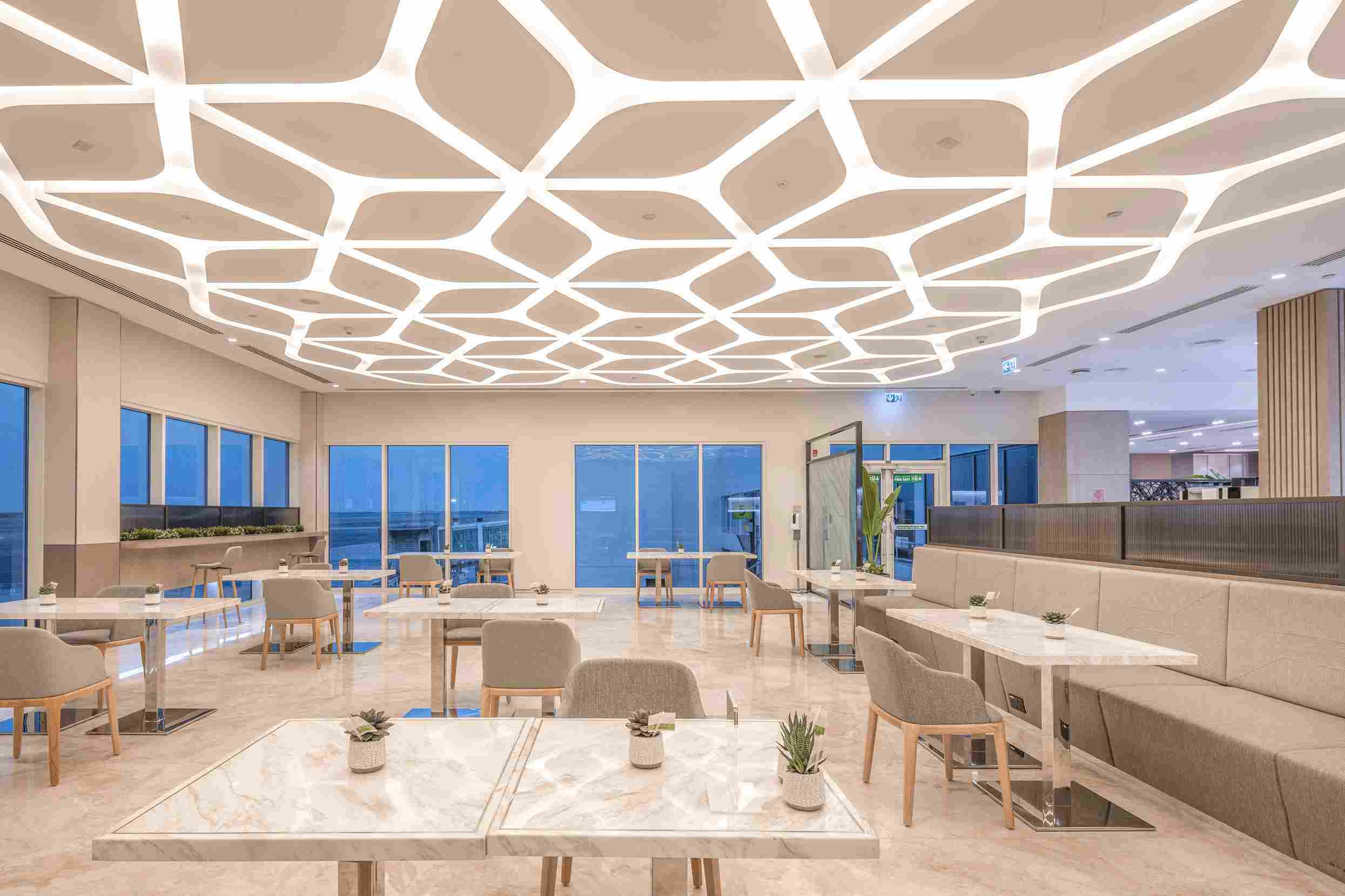 The Lounge - interior view 4