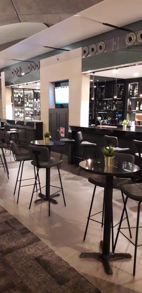 Crown Lounge - interior view 2