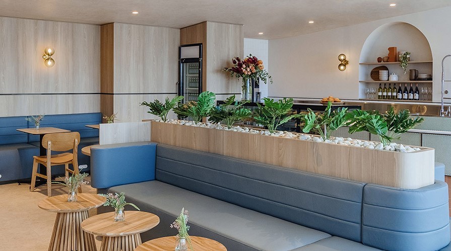 Plaza  Premium Lounge