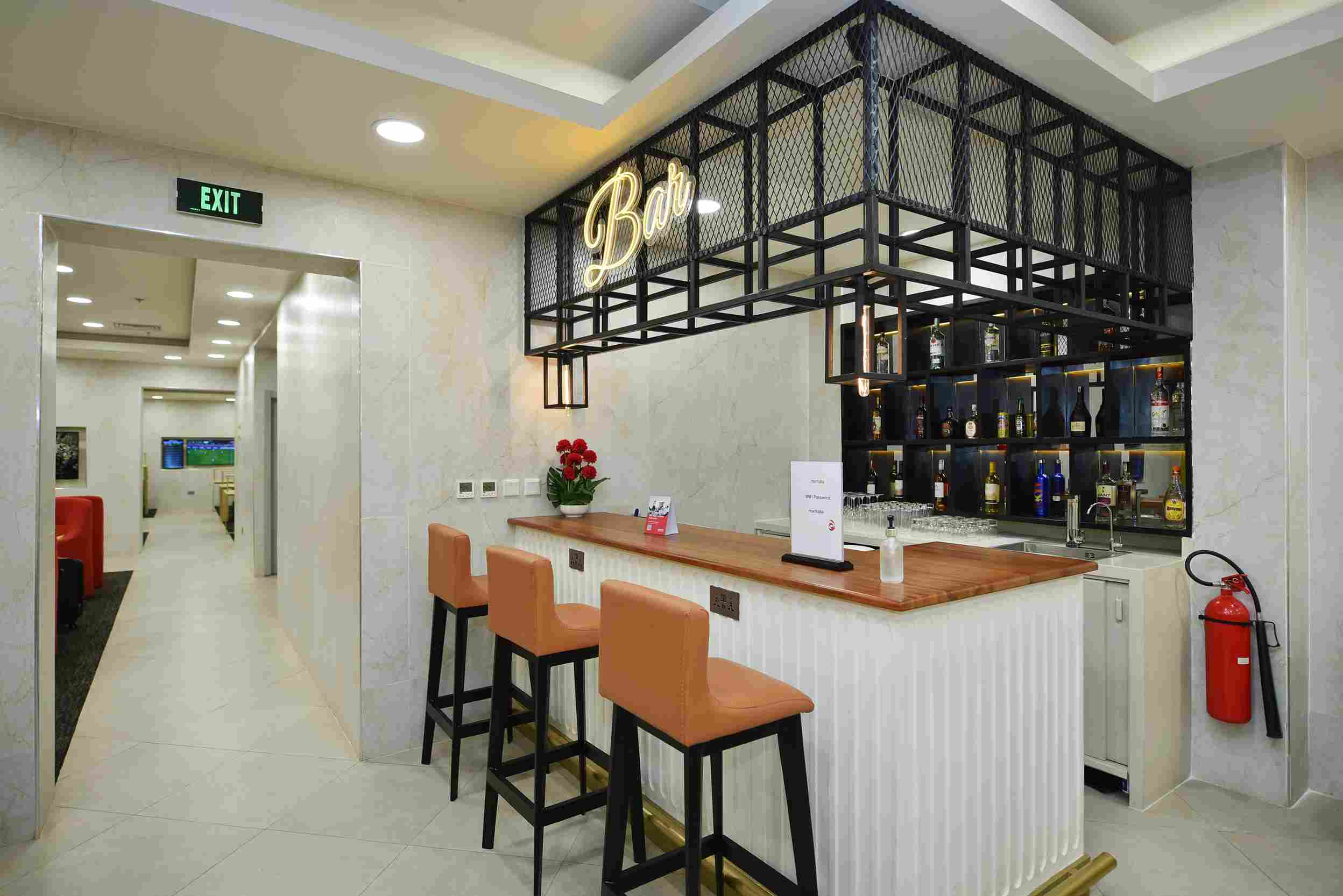 Marhaba Lounge - interior view 4