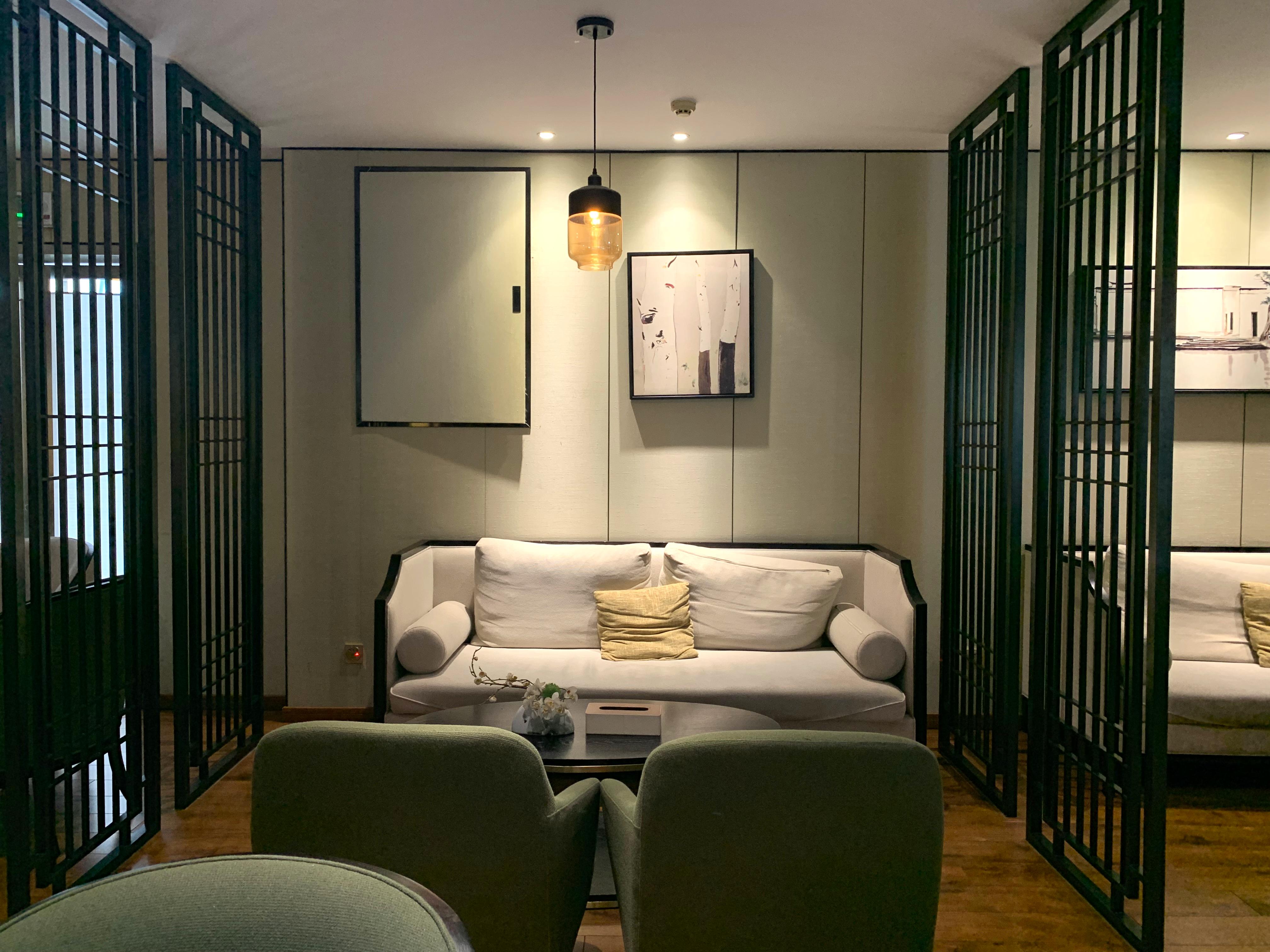 Joyflight No.7 First Class Lounge