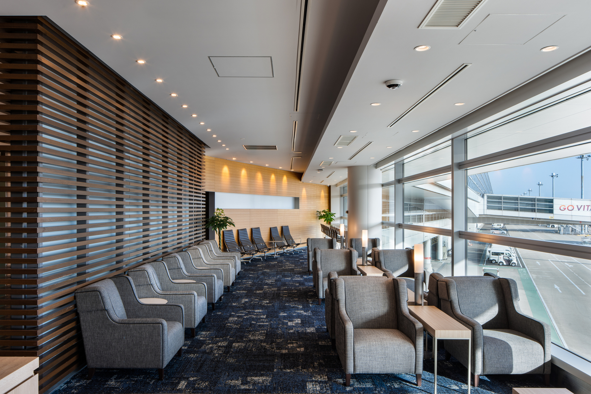 Plaza Premium Lounge - interior view 4