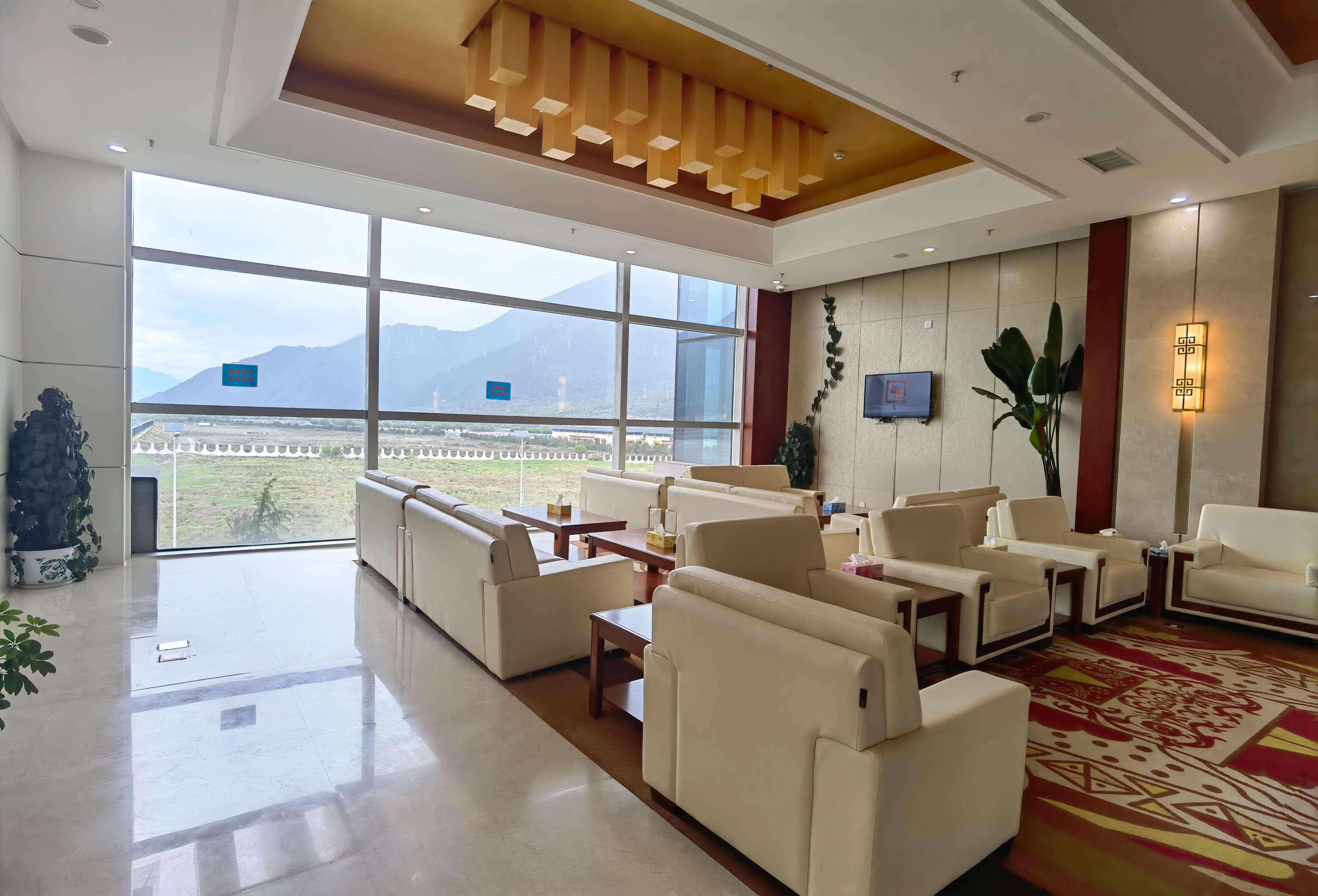 First Class Lounge(T1)