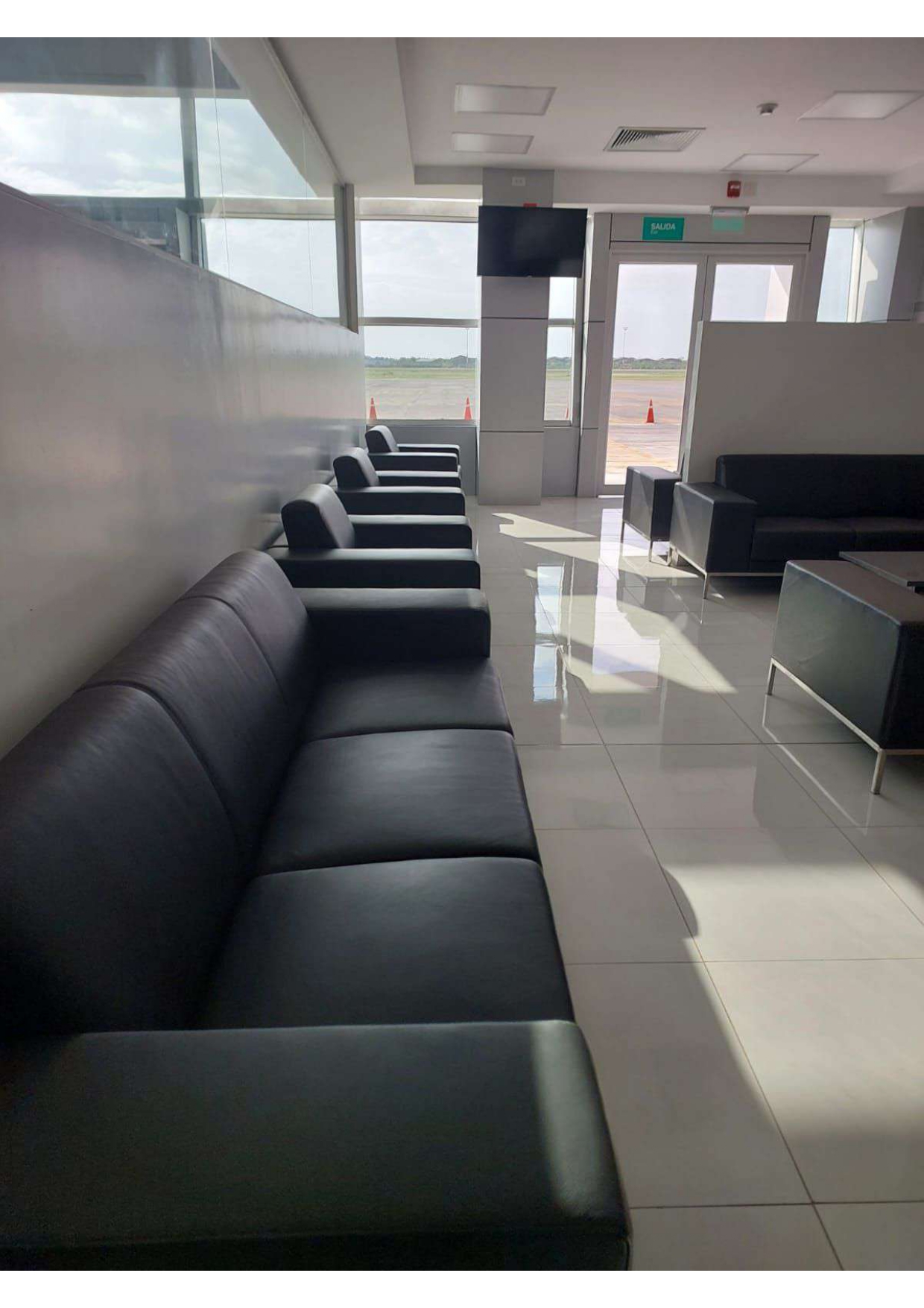 Sala Vip Manta by Layoverstay