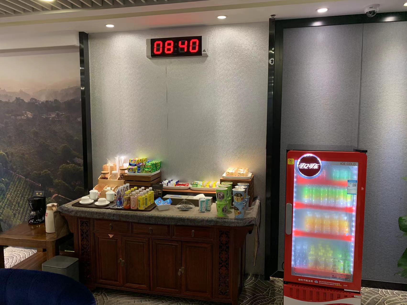 First Class Lounge - interior view 4