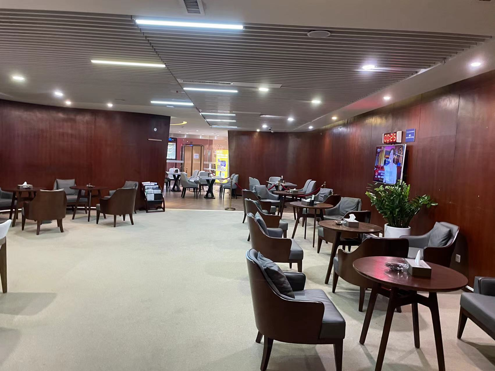 First Class Lounge 3