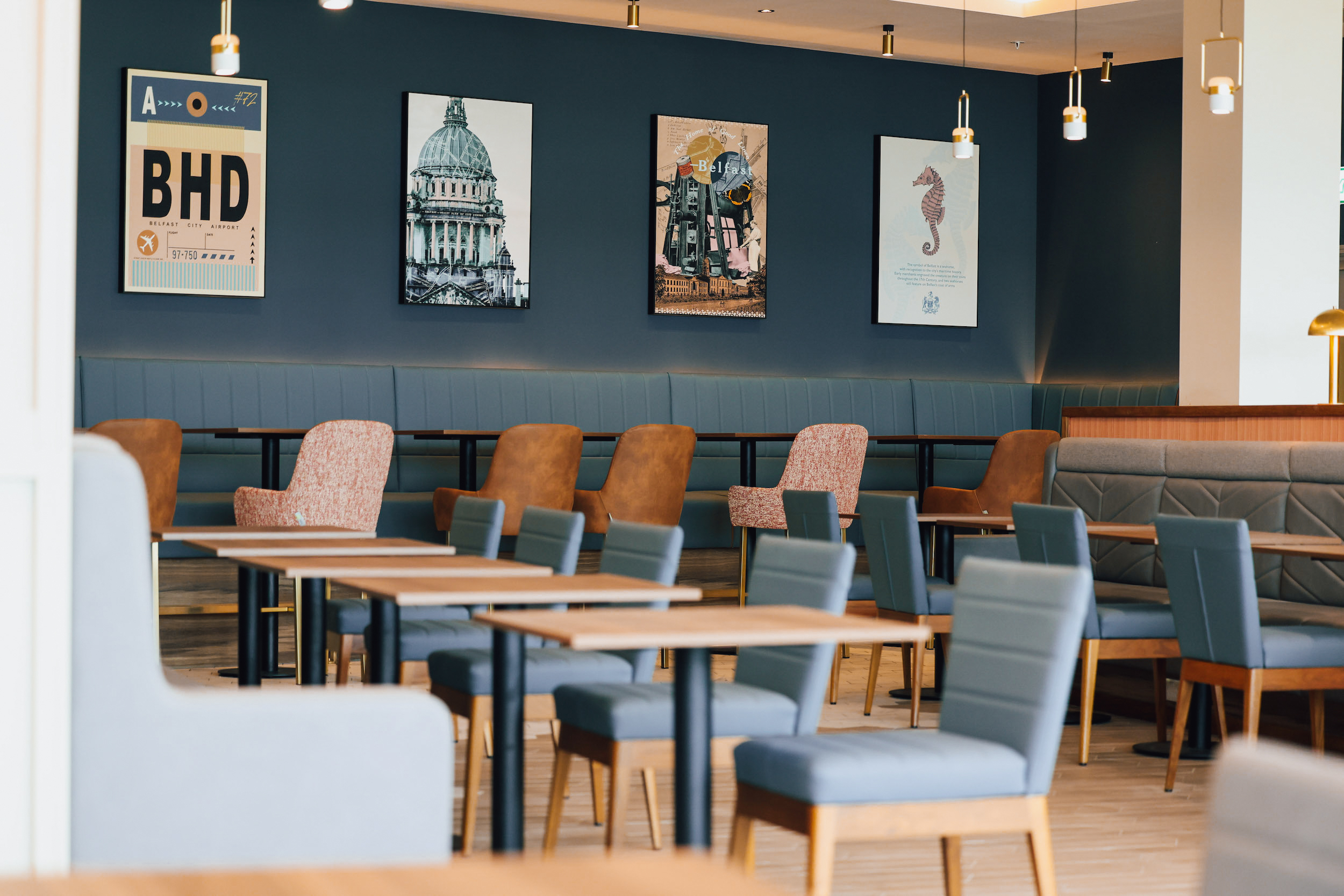 Aspire Lounge - interior view 3