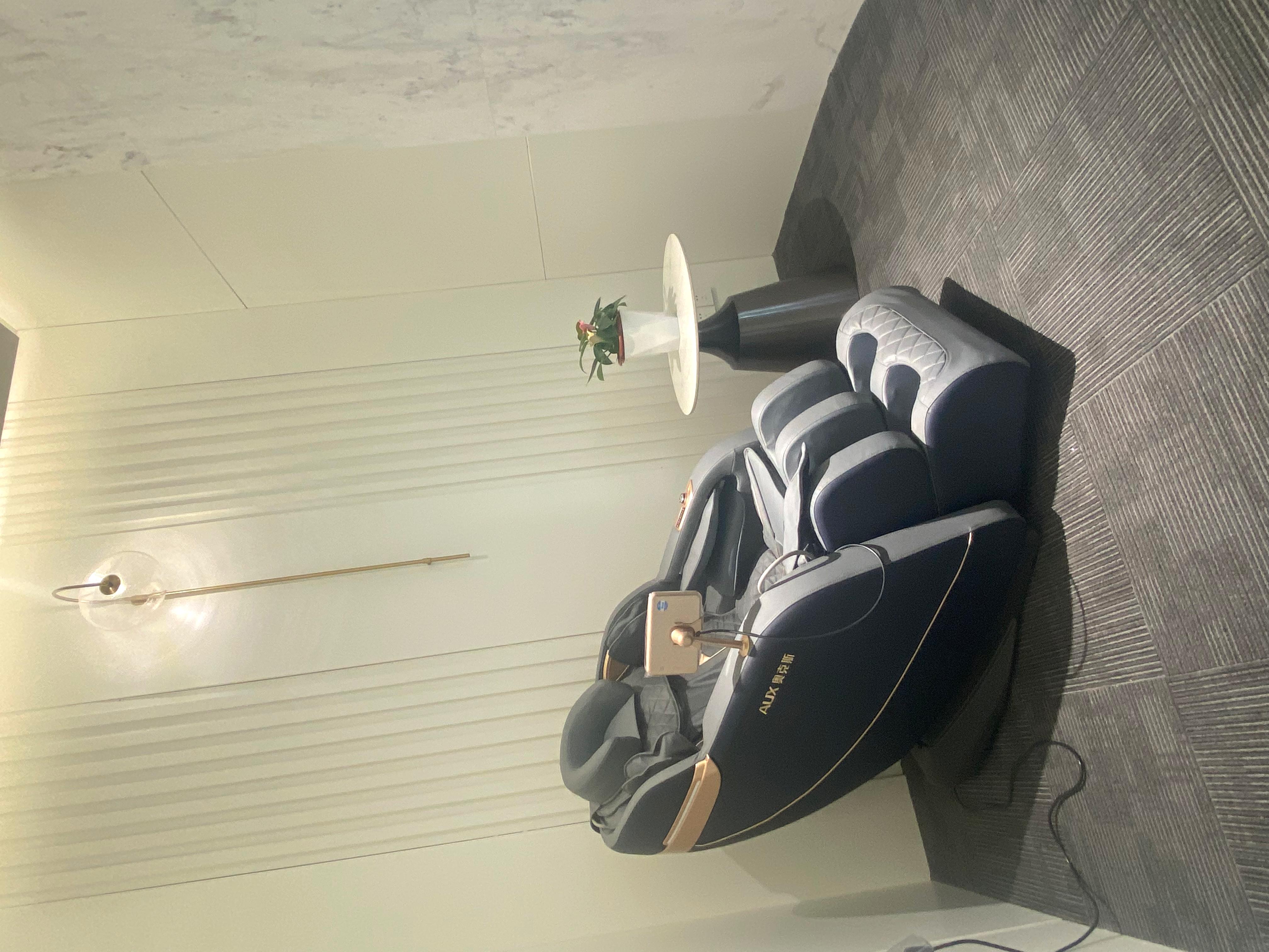 First Class Lounge No.6 (T2 Dom)