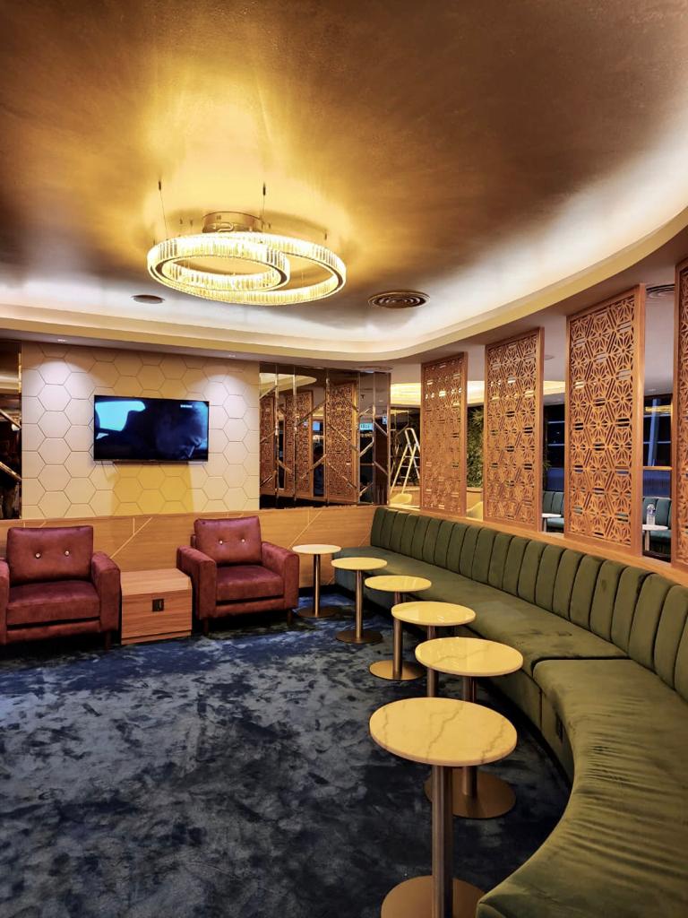 Travel Club Lounge - interior view 2