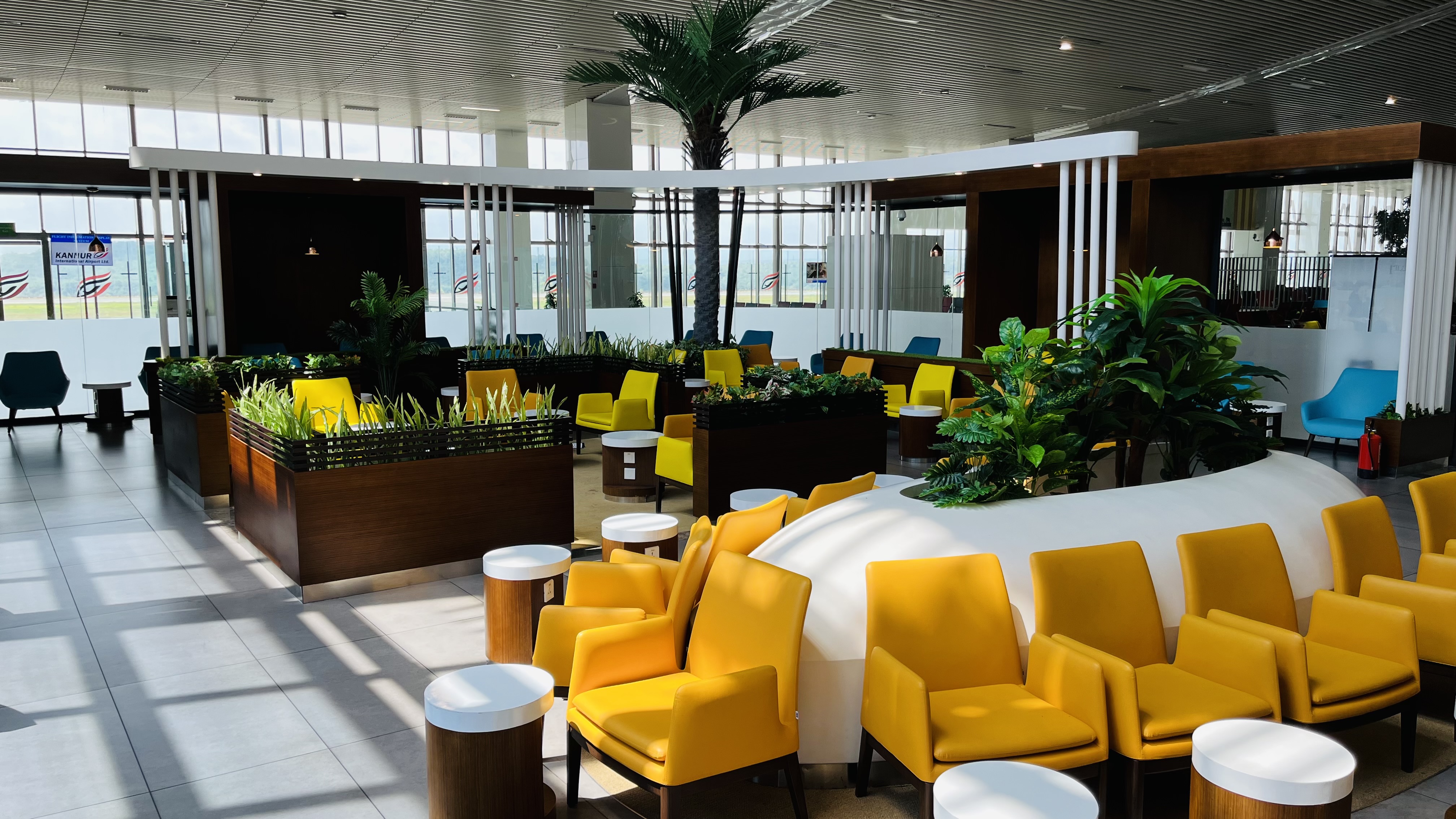 Pearl Lounge - interior view 4