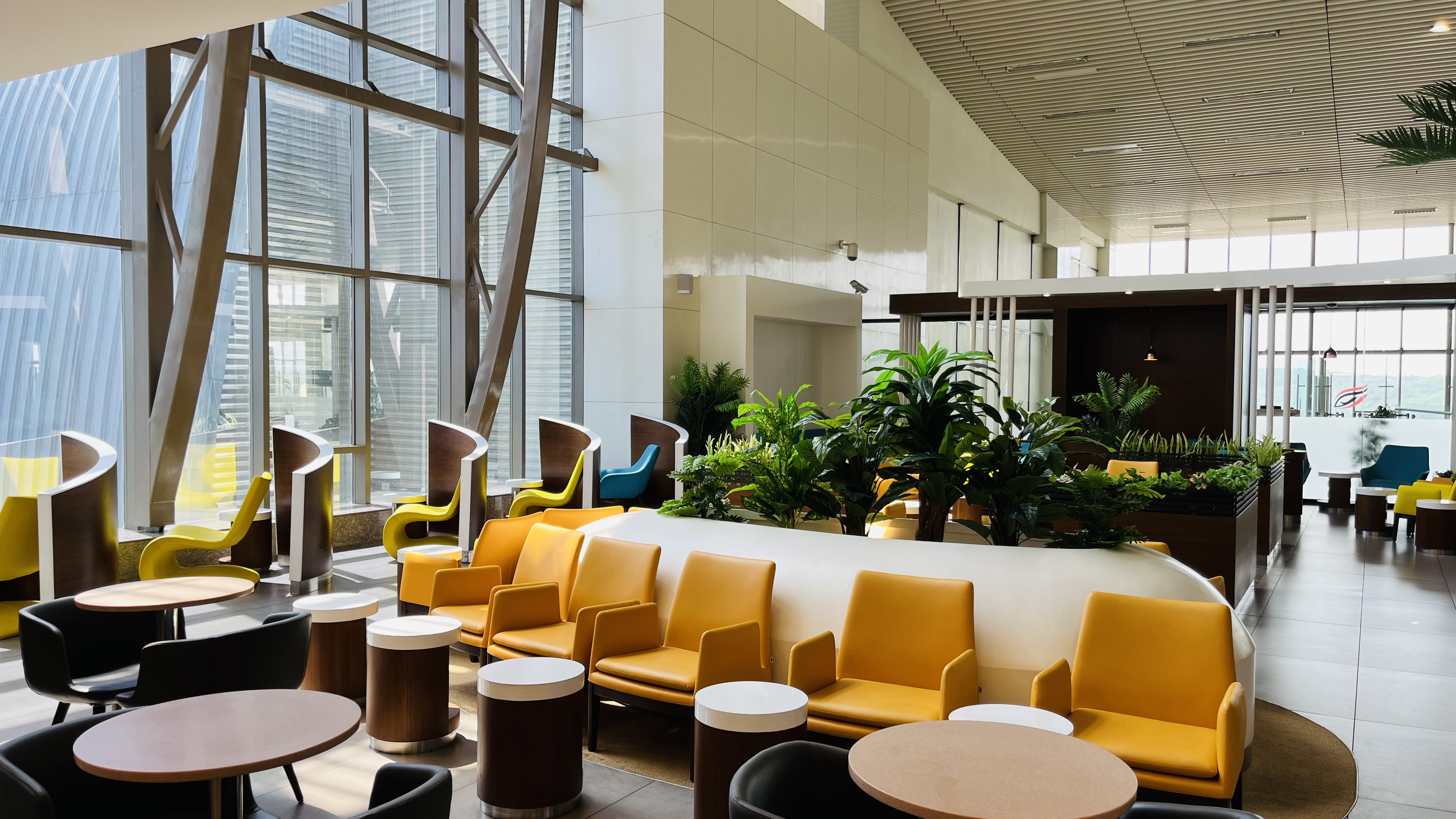 Pearl Lounge - interior view 2